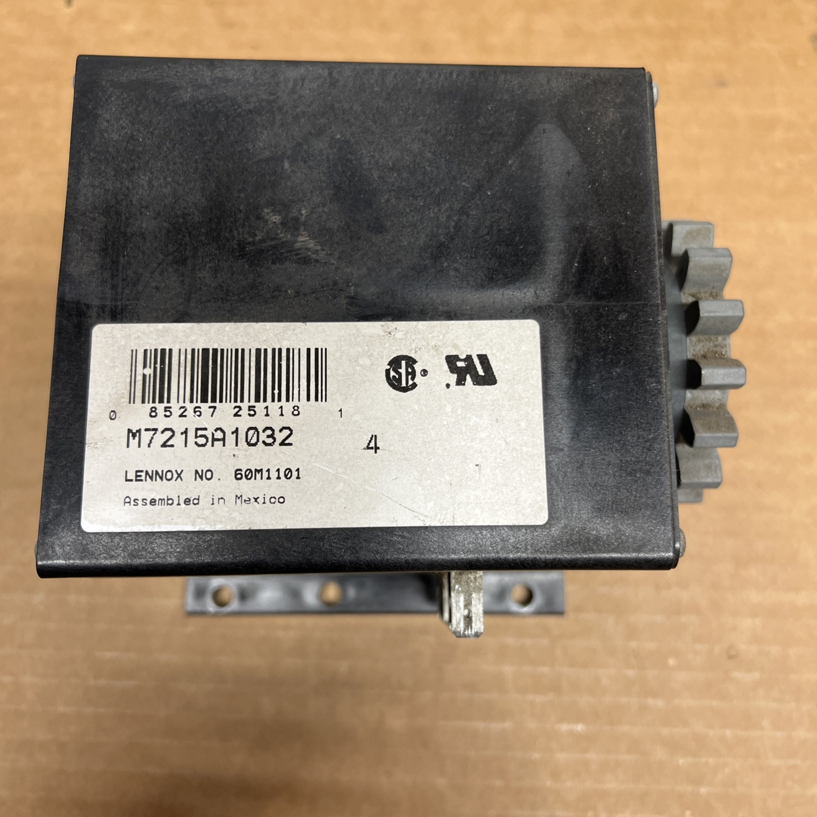 HONEYWELL M7215A1032 Lennox 60M1101 ECONOMIZER DAMPER ACTUATOR