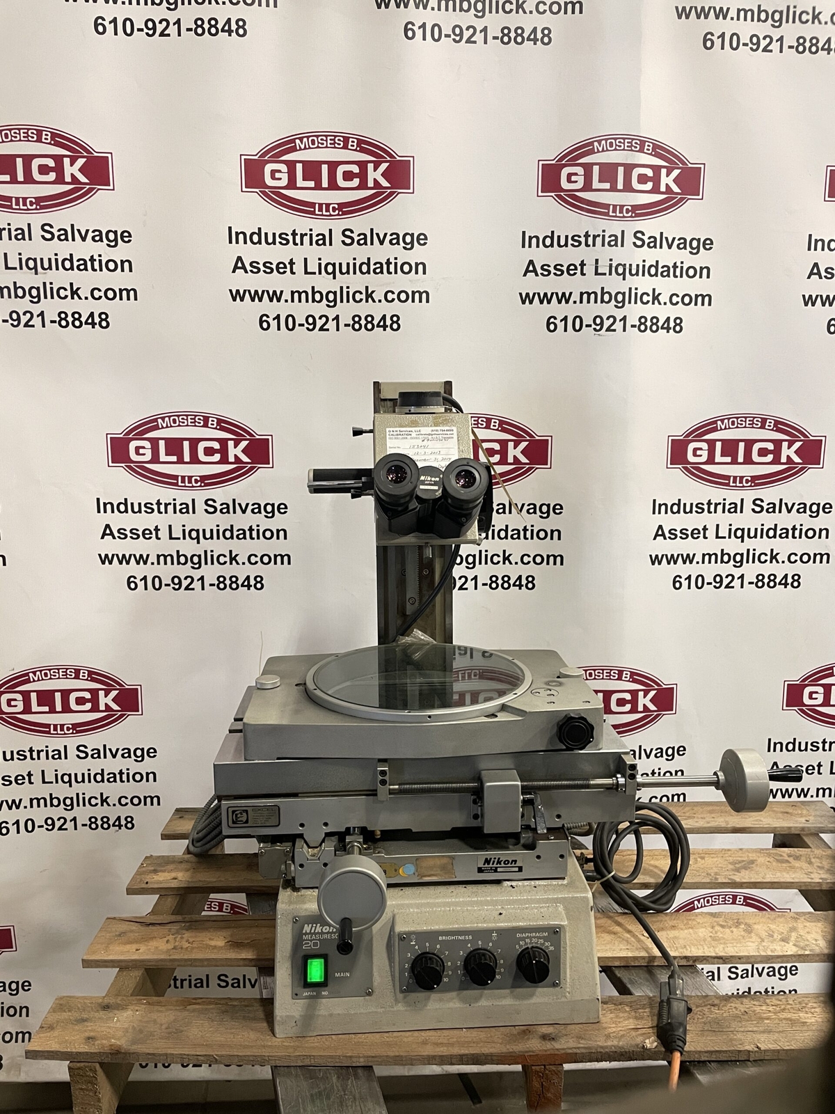 Nikon Measurescope 20 Laboratory/Toolmakers Microscope