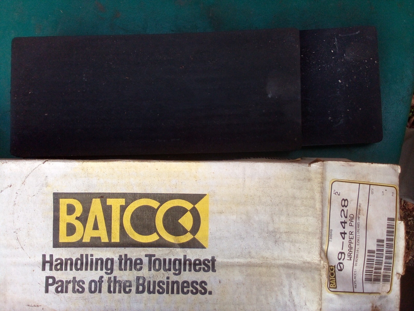 New BATCO 09-4428 Rubber Wrapper Pad for Neway 91028010 box of 2