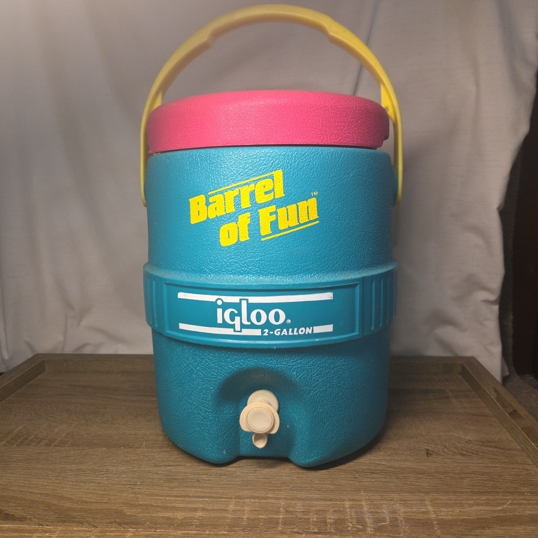 Vintage Igloo Barrel of Fun Drink Cooler 2 Gallon Retro