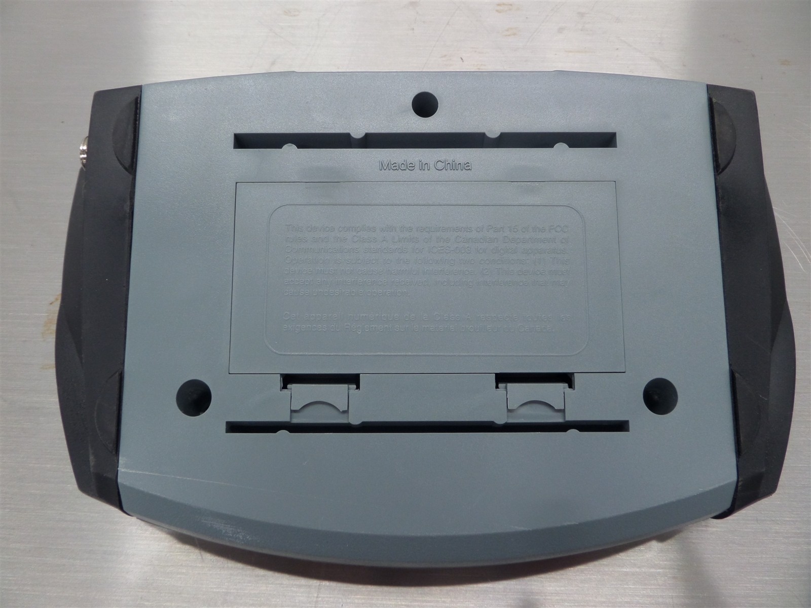 Ohaus ES100L Compact Bench Scale 20"x16"