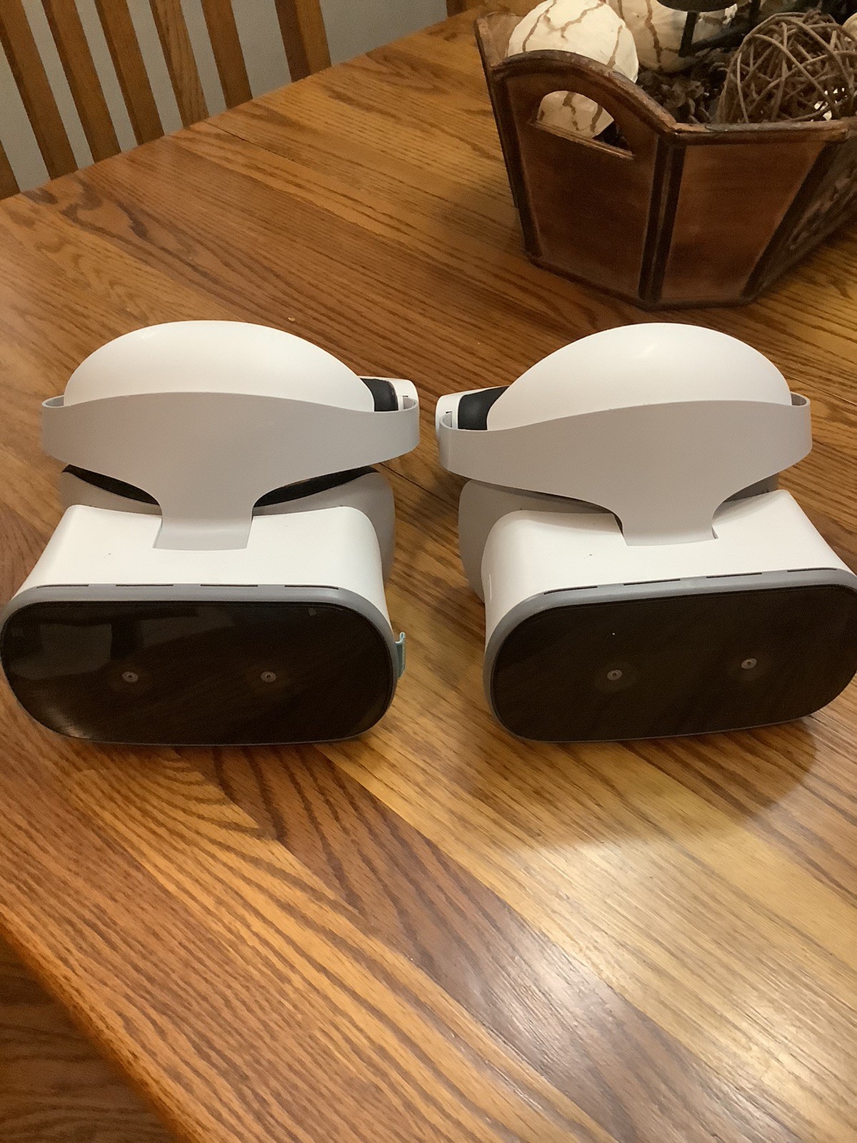 Pair Lenovo Mirage Solo with Daydream Virtual Reality Headset - Moonlight White