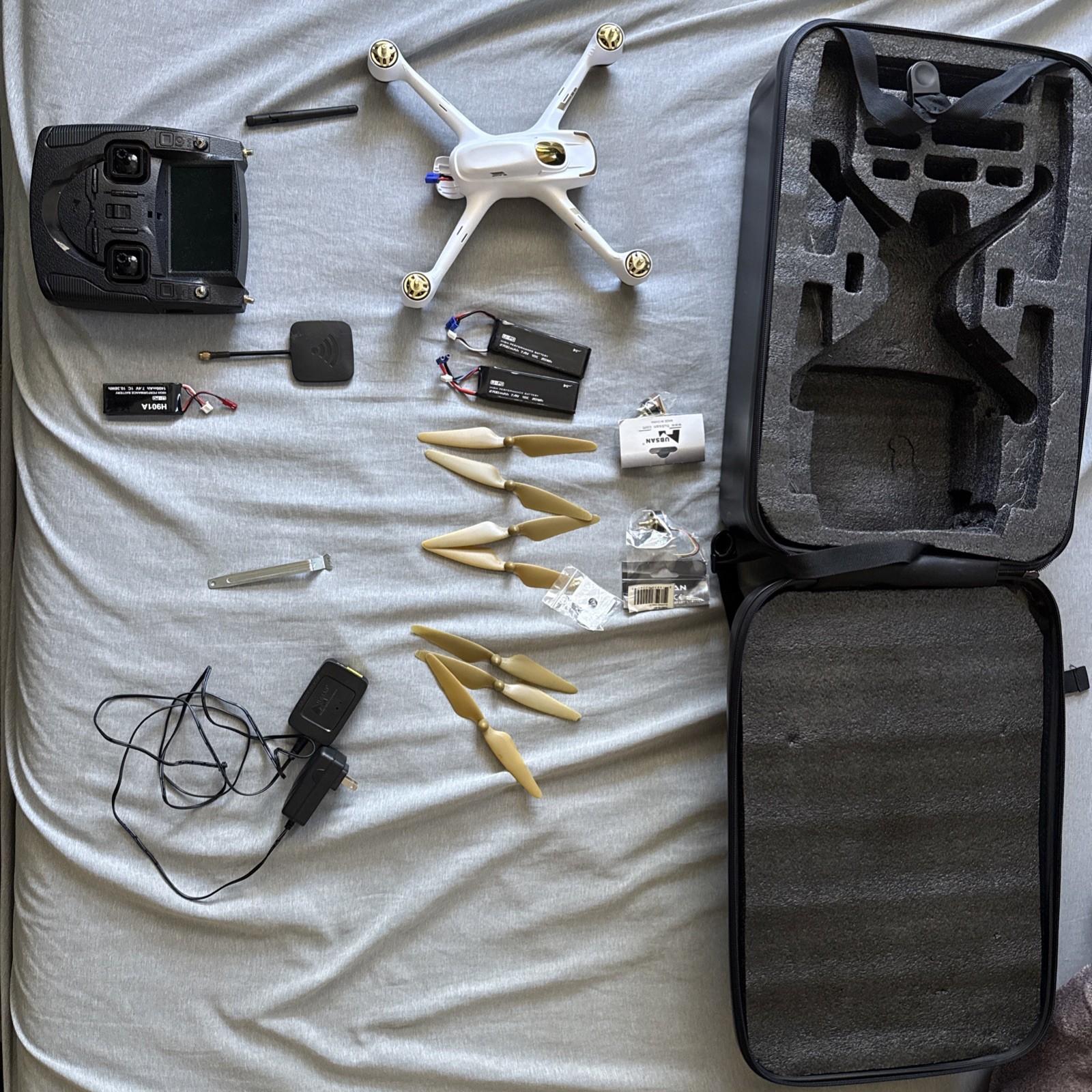 Hubsan H501S X4 Drone - High Edition H906A Pro Remote - GPS - Upgraded Antennas