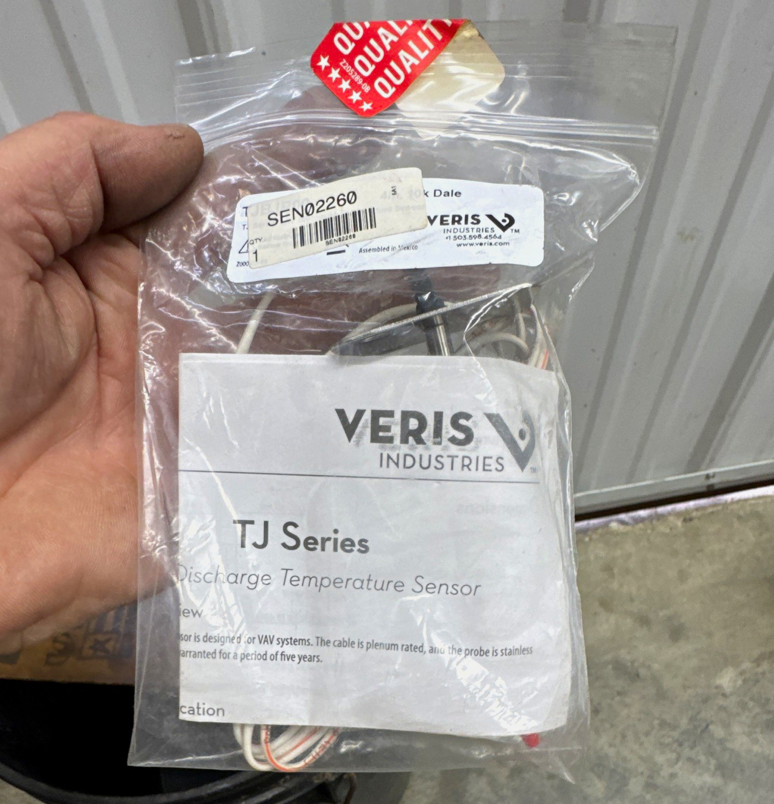 Veris Industries SEN02260 TJ Series Discharge Temperature Sensor White/Silver