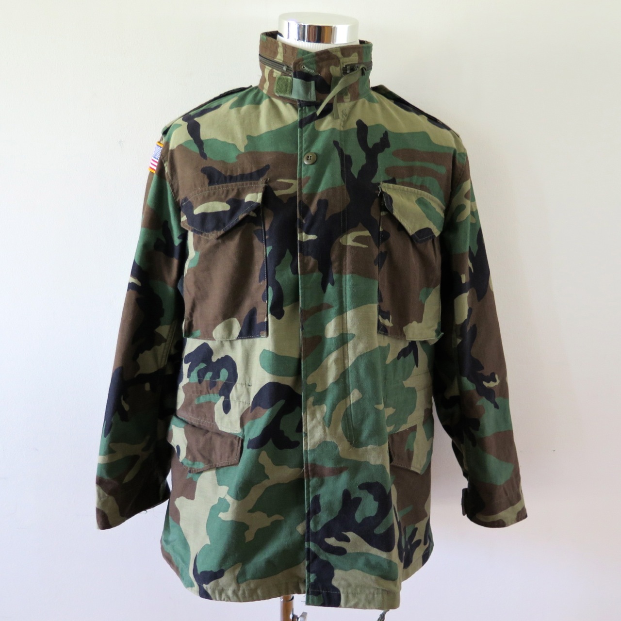 VINTAGE ORIGINAL US ARMY M-65 M65 FIELD  JACKET CAMOUFLAGE 1999 MEDIUM USA FLAG