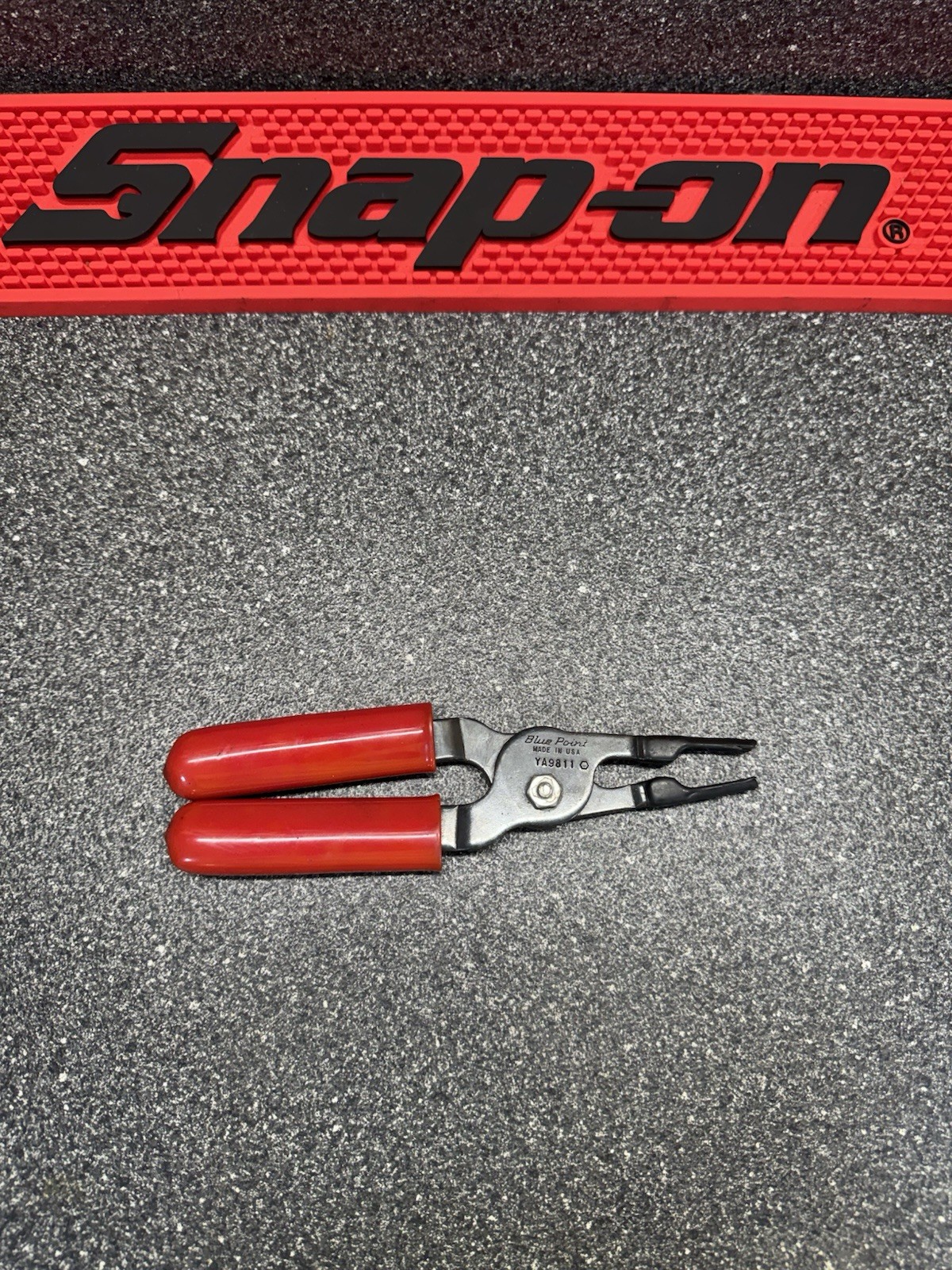 Blue-Point Tools USA YA9811 Relay Fuse Puller Pliers Tool RED Comfort Grip