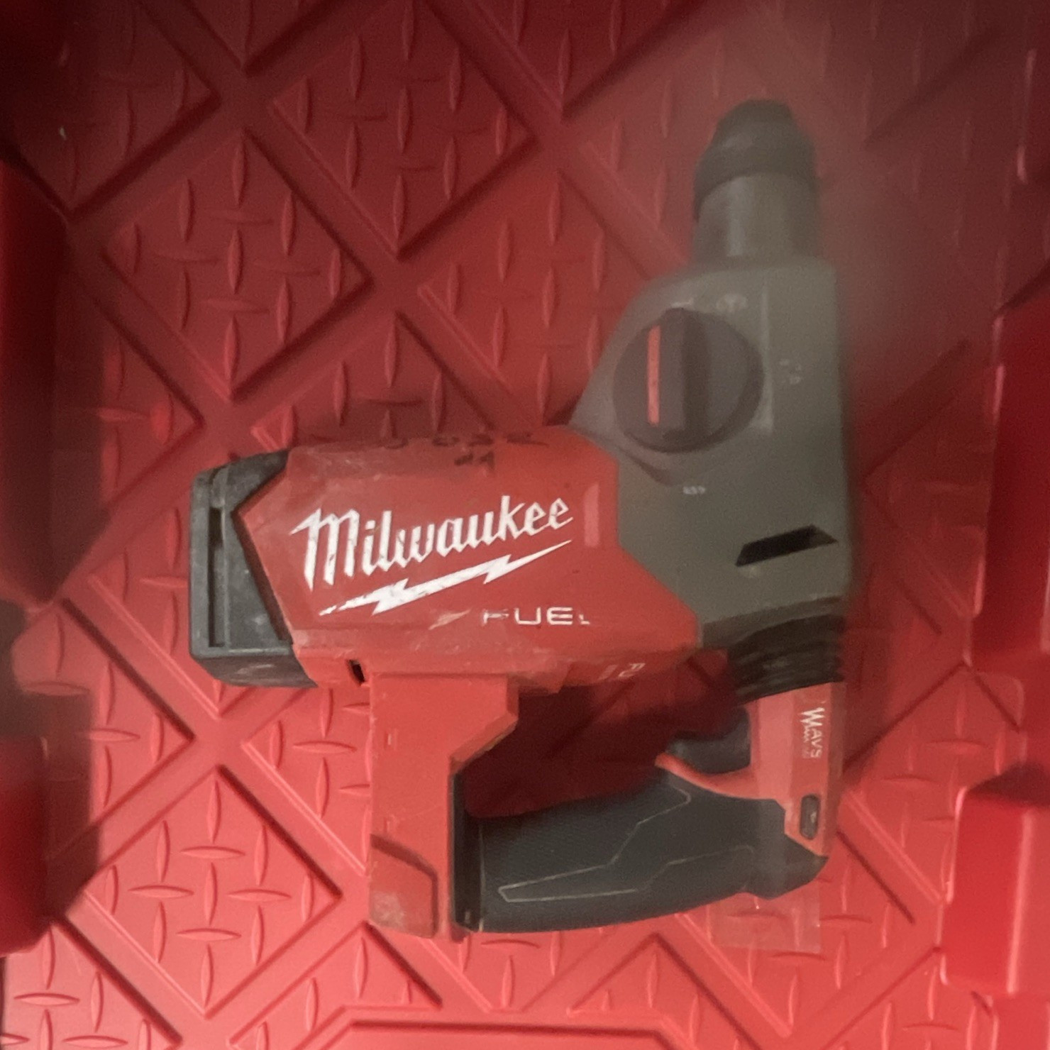 M18 Fuel 18V Lithium-Ion brushless cordless 1 in sds-plus Rotary hammer