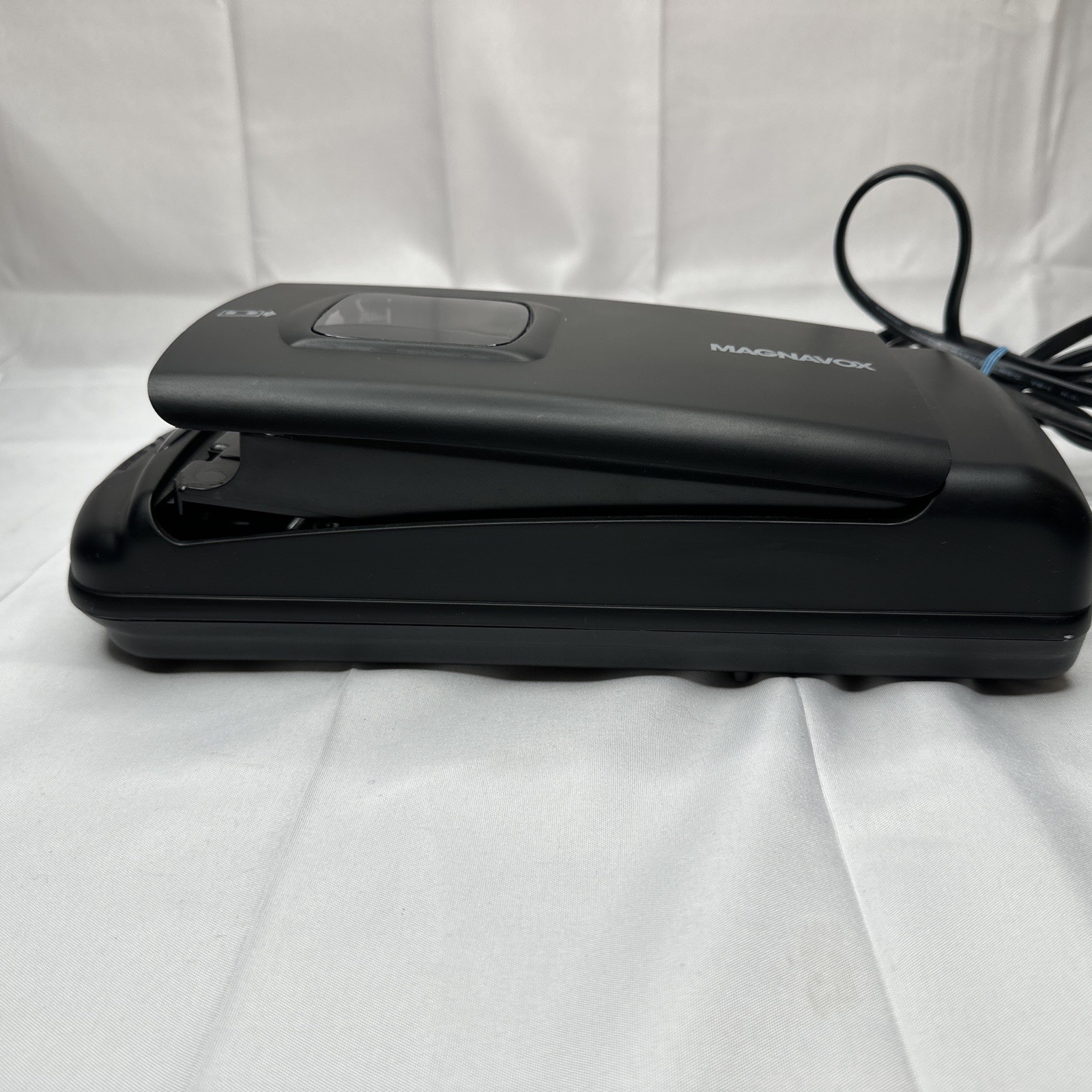 Magnavox VHS VCR Tape Rewinder M-61117 - Tested Working Movies