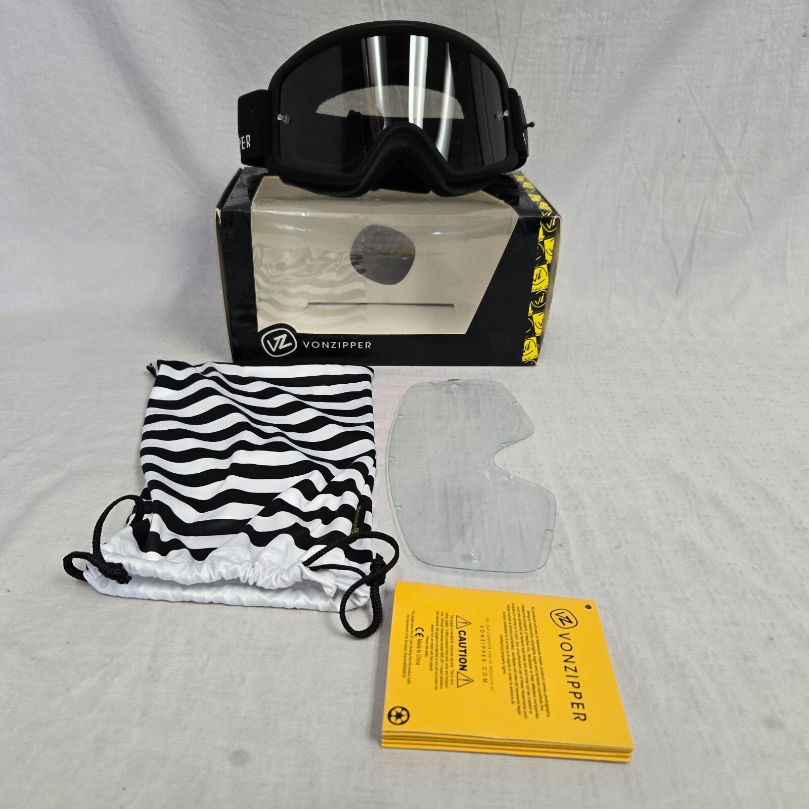 VonZipper VZ Beefy MX Goggle Black Dark Smoke One Size *DISPLAY*