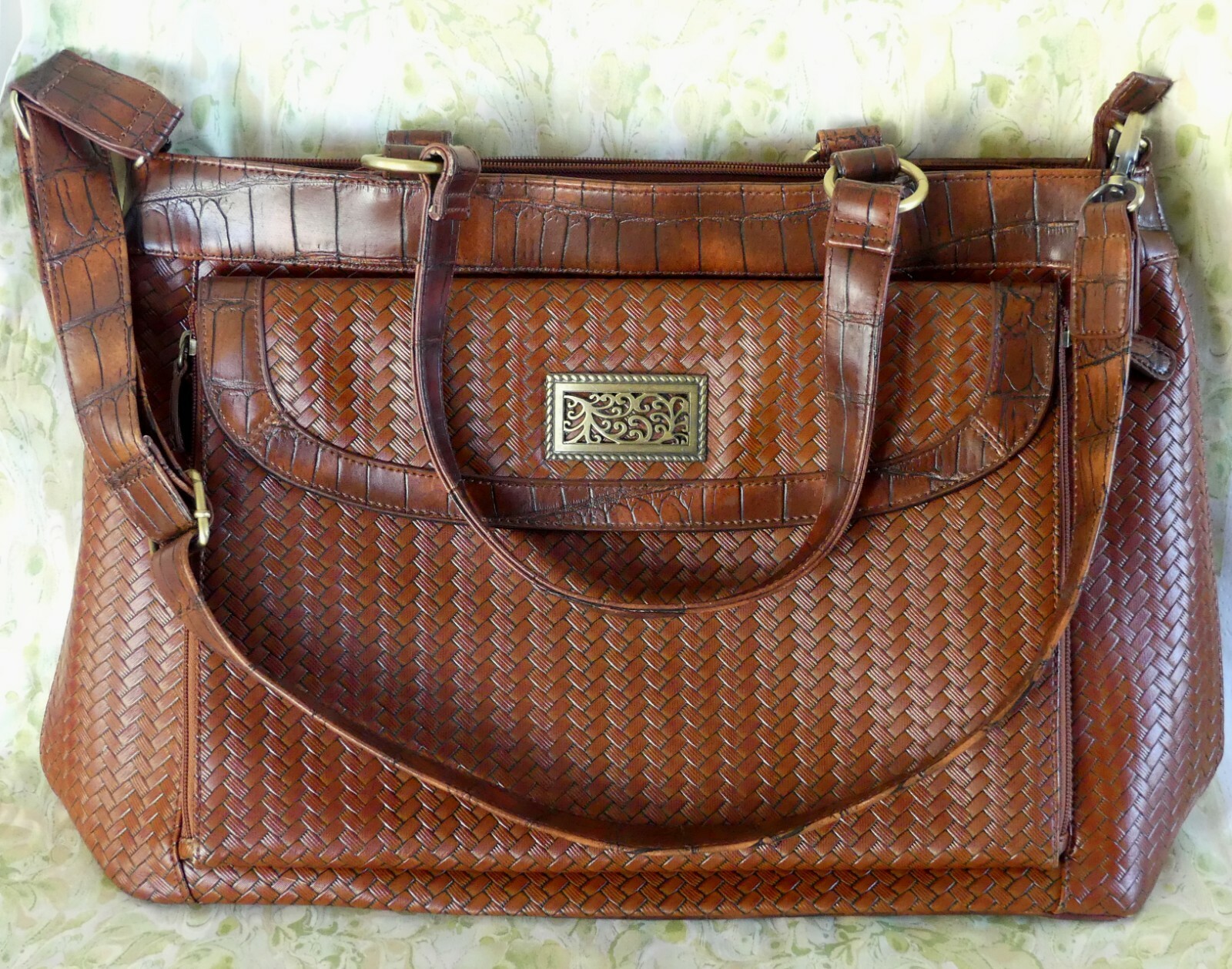 Coldwater Creek Cypress Computer Messenger Laptop Day Bag