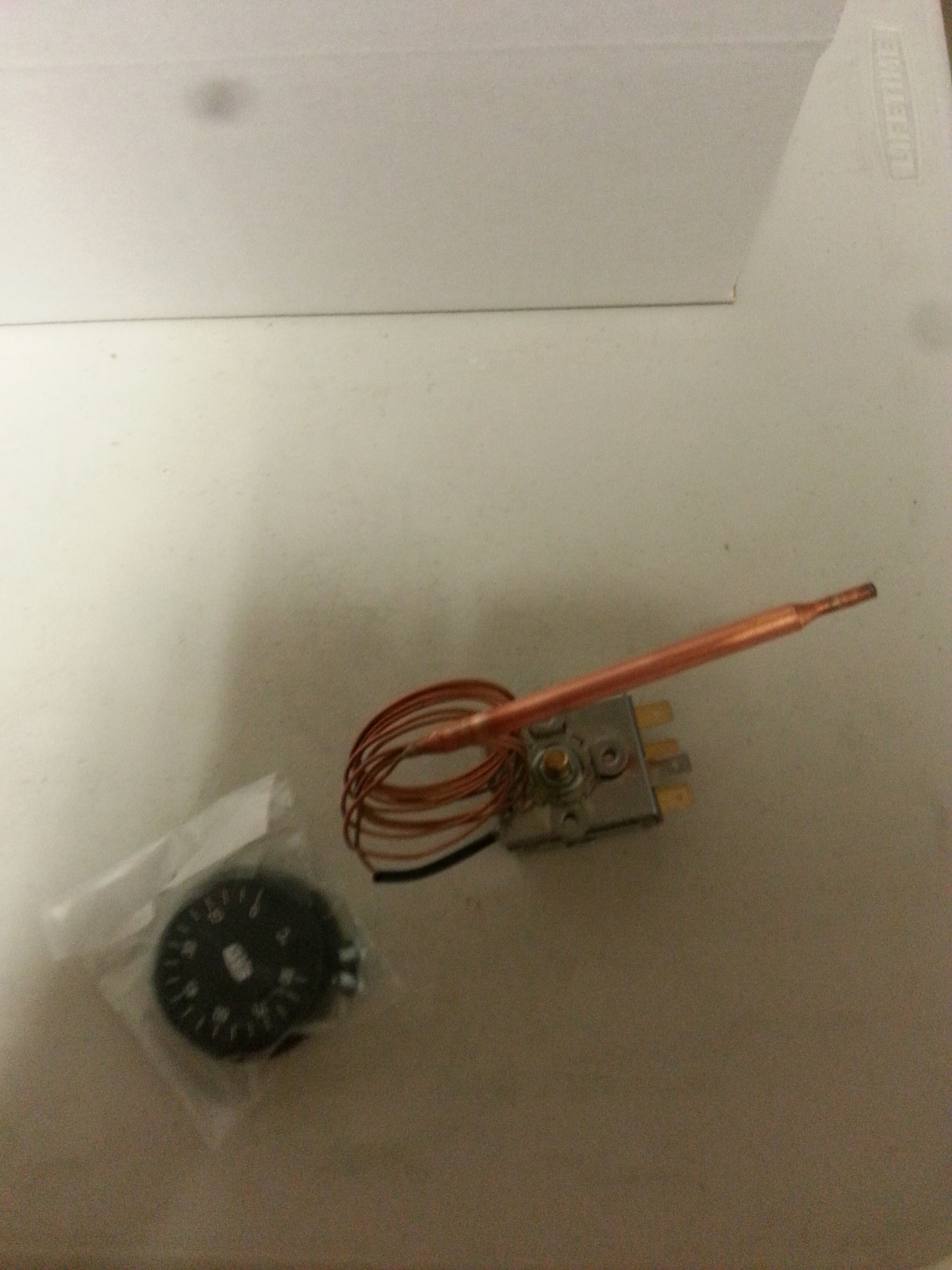Arthermo Thermostat w/ capillary SPDT, 10A, 400VAC, 90 C, C700502112N, ST-612G