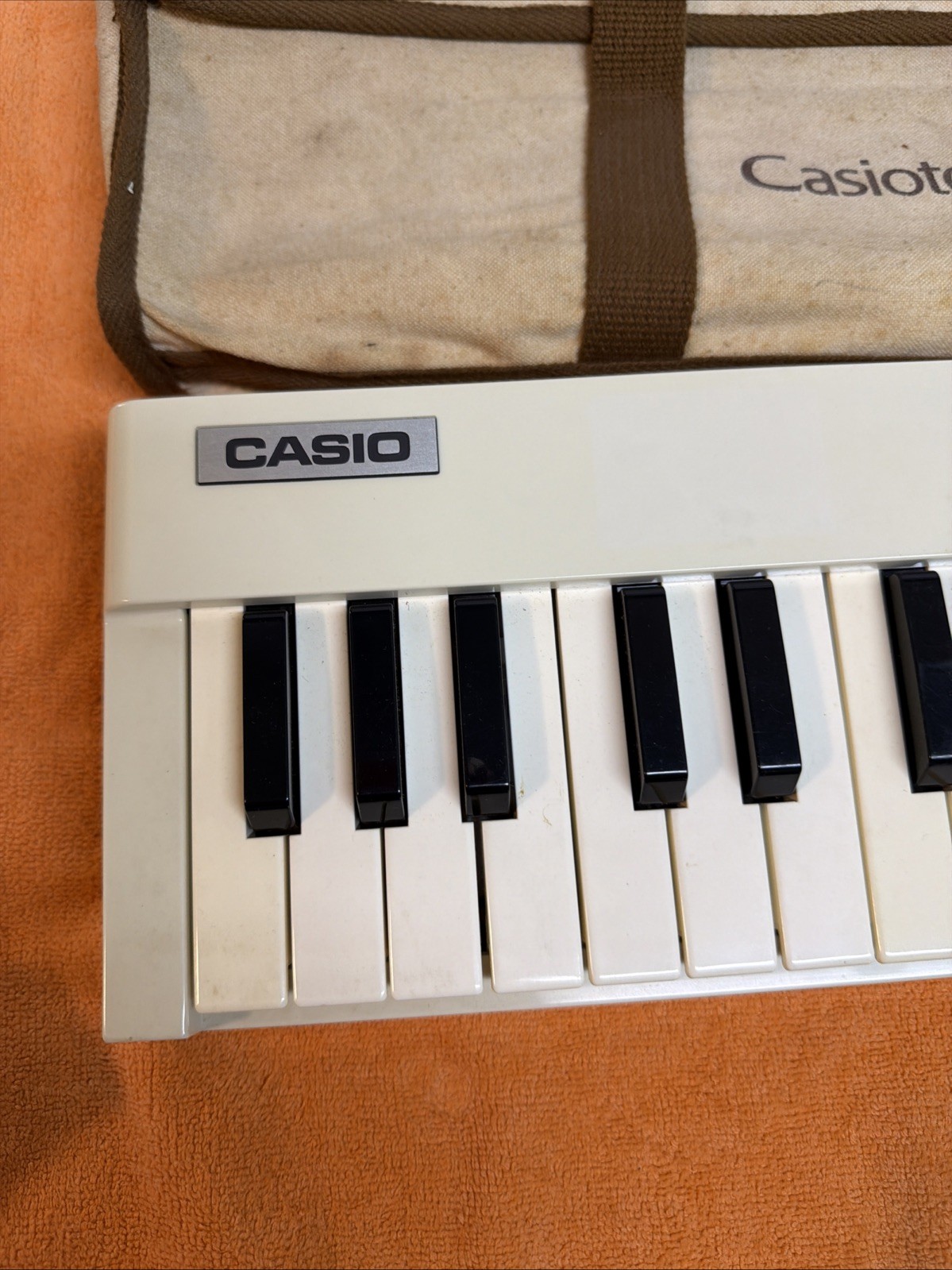 1981 Vintage Casio Casiotone M-10 Mini Electronic Keyboard Tested
