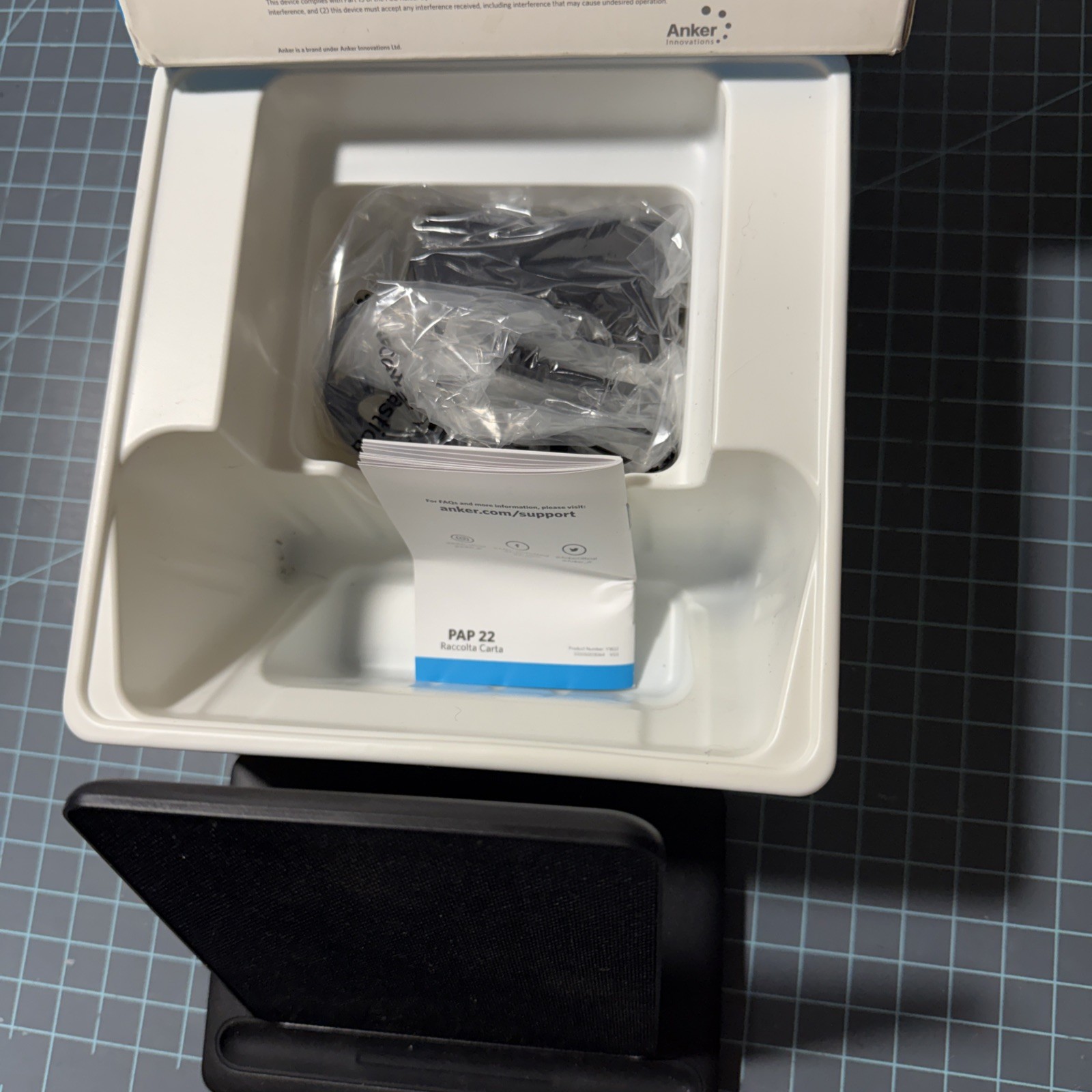 Anker Wireless Charging Dock for Kindle Paperwhite Y1822 Open Box