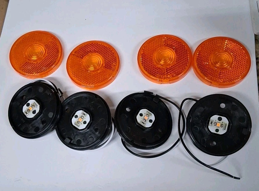 D-LITE CMB-1SRA-light 2.5"Round LED Amber Marker Light PACK OF 4 R13S5