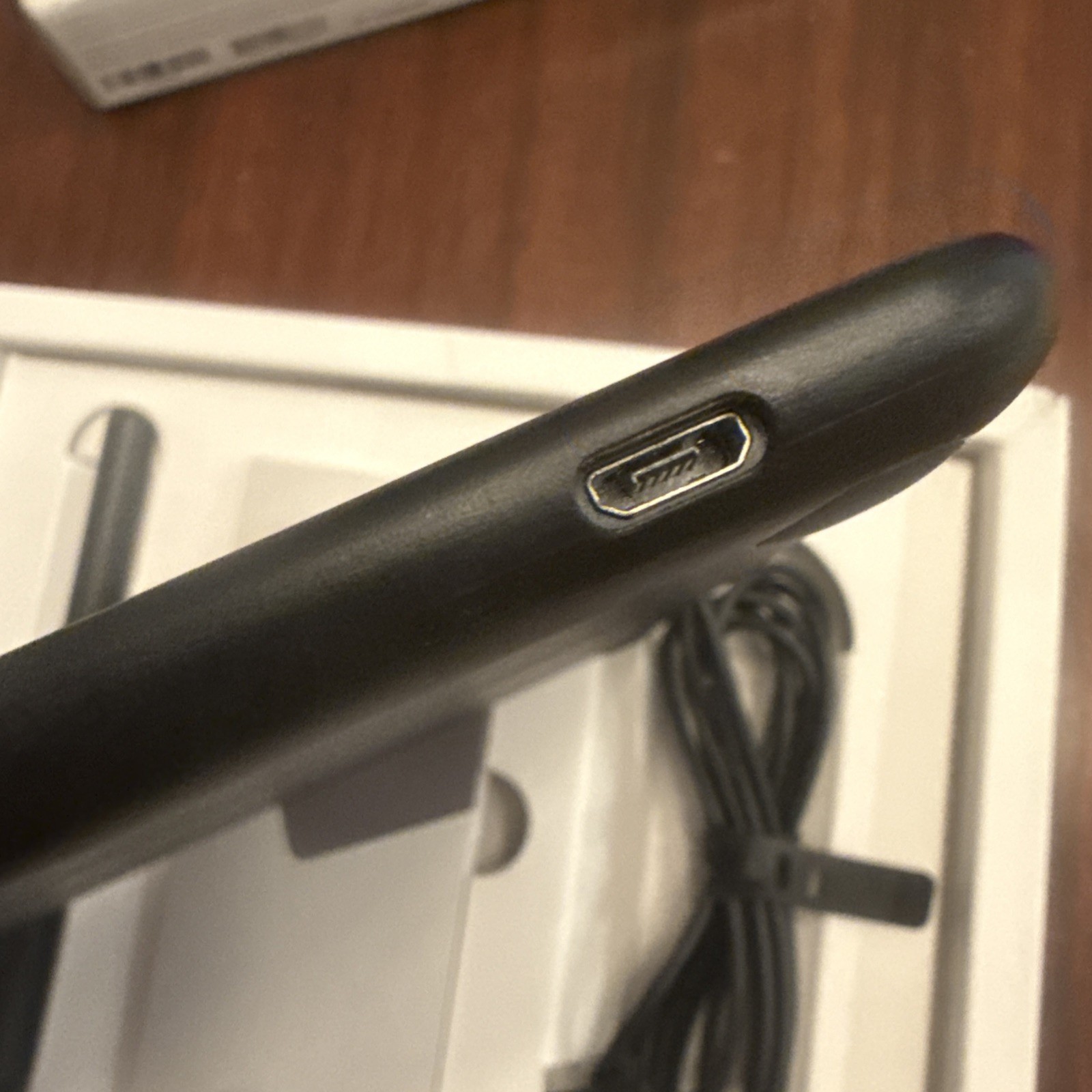 Wacom Intuos Small Graphics Drawing Tablet with Pen Stylus & USB Cable CTL-4100