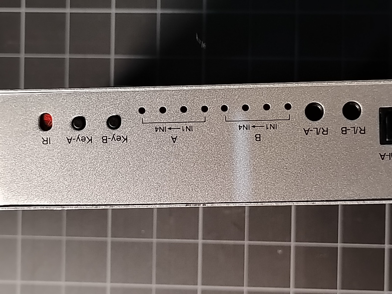 HDMI 4 X 2 KVM Matrix Box With Remote