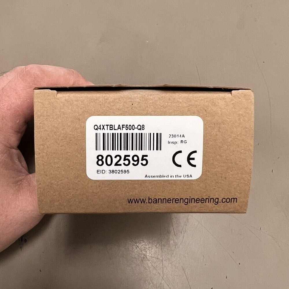 1PC New BANNER Q4XTBLAF500-Q8 Laser measuring sensor
