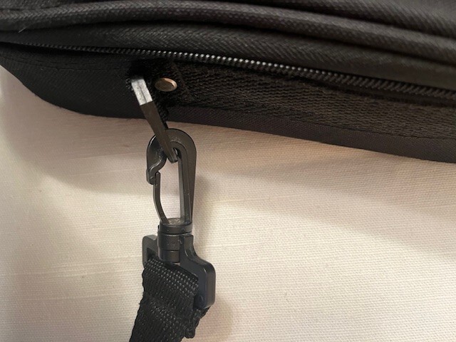 Icon Black 17" Notebook Computer Case With Shoulder Strap Pre-owned