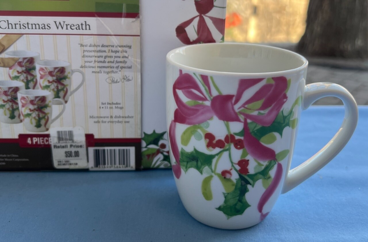 Set of 4 Paula Dean Christmas Wreath Mugs NEW in Box