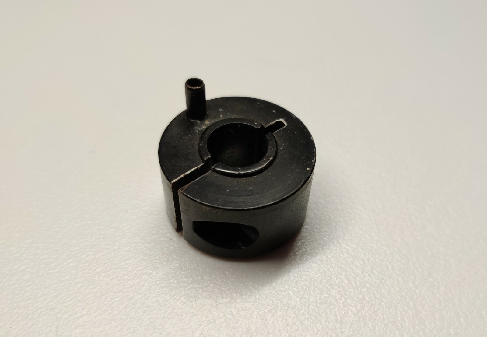 Universal Instruments Collar Clamp 47086201