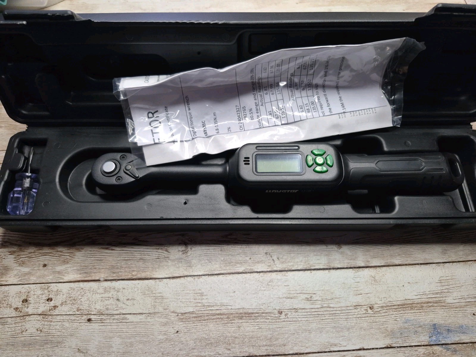 LS3135C Digital Ratcheting Torque Wrench 3/8" Metric 6-135Nm Black