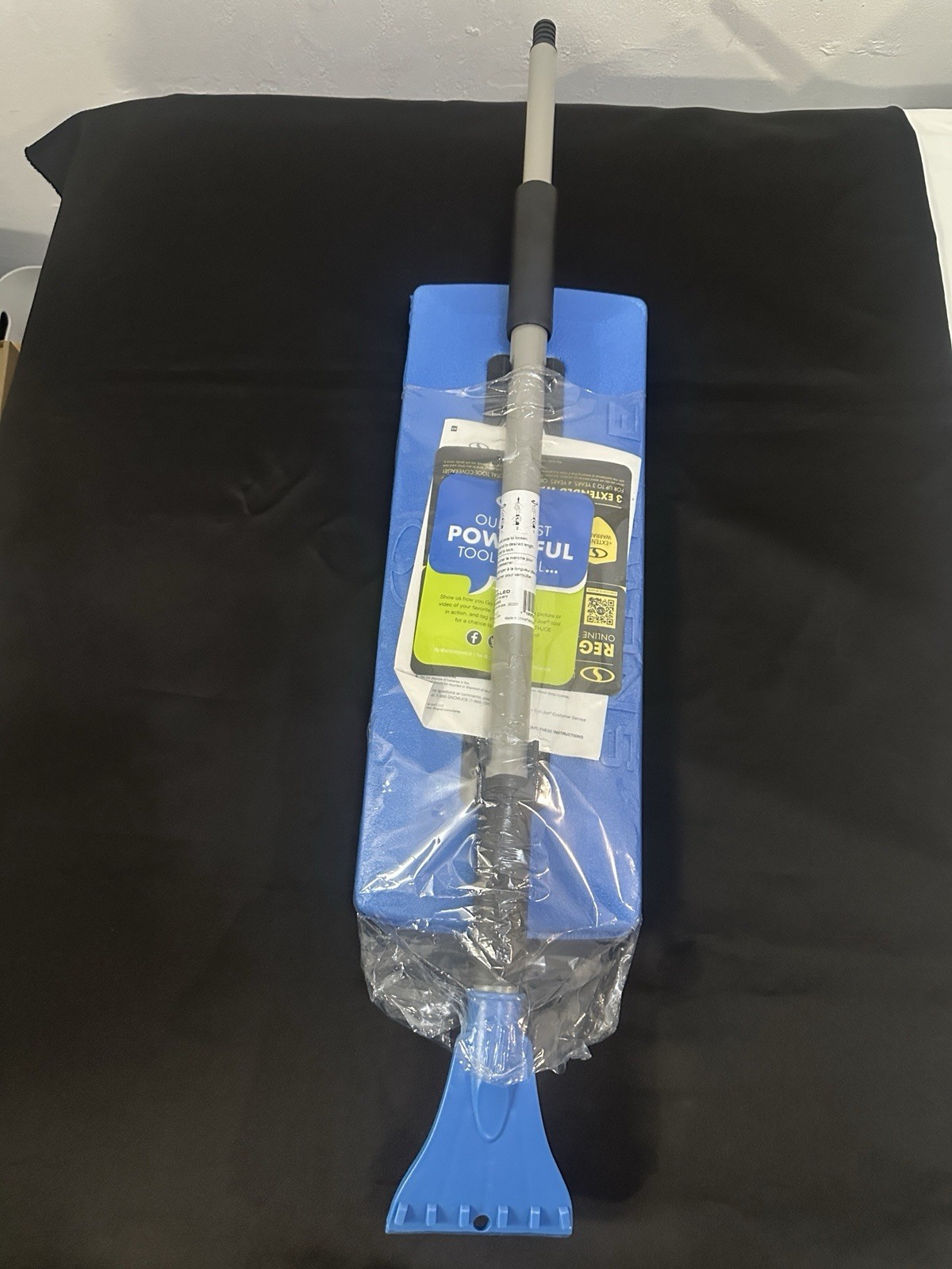 Snow Joe LED Snow Broom Ice Scraper Extendable Handle Foam Head NWT Blue