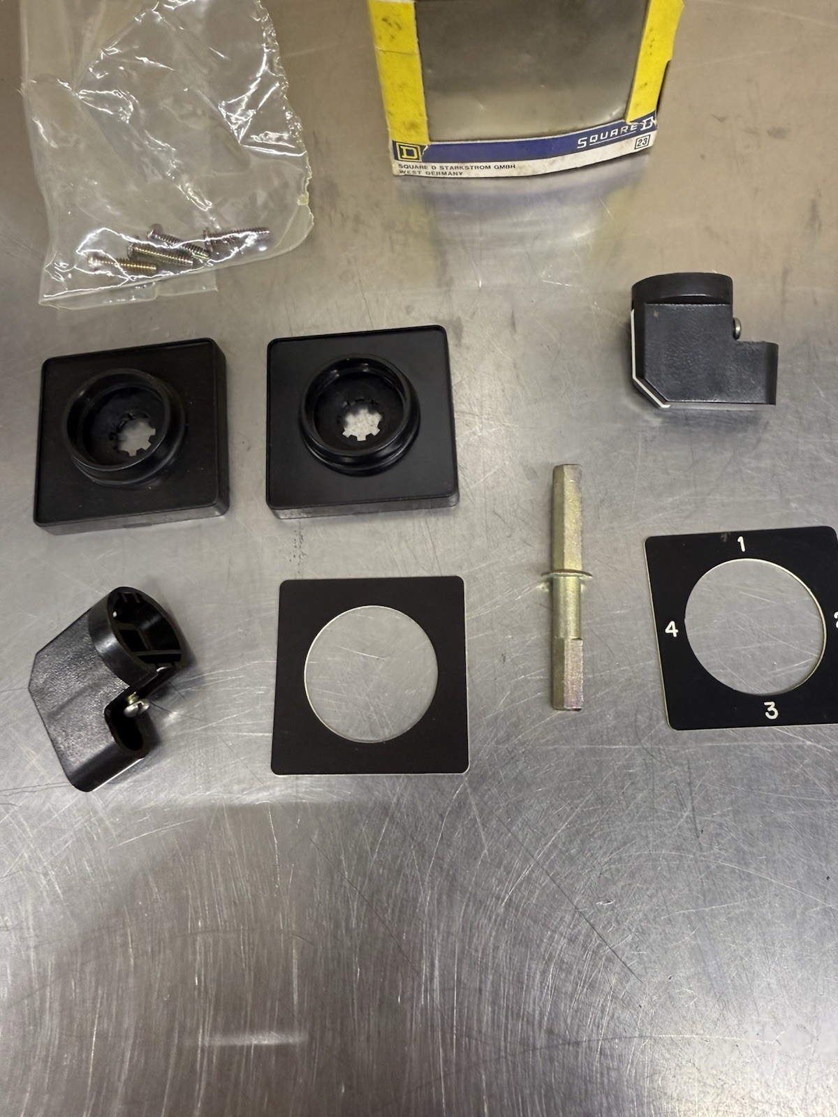 Square D Class 9003 Type KAE1B Selector Switch Operator 9003KAE1B