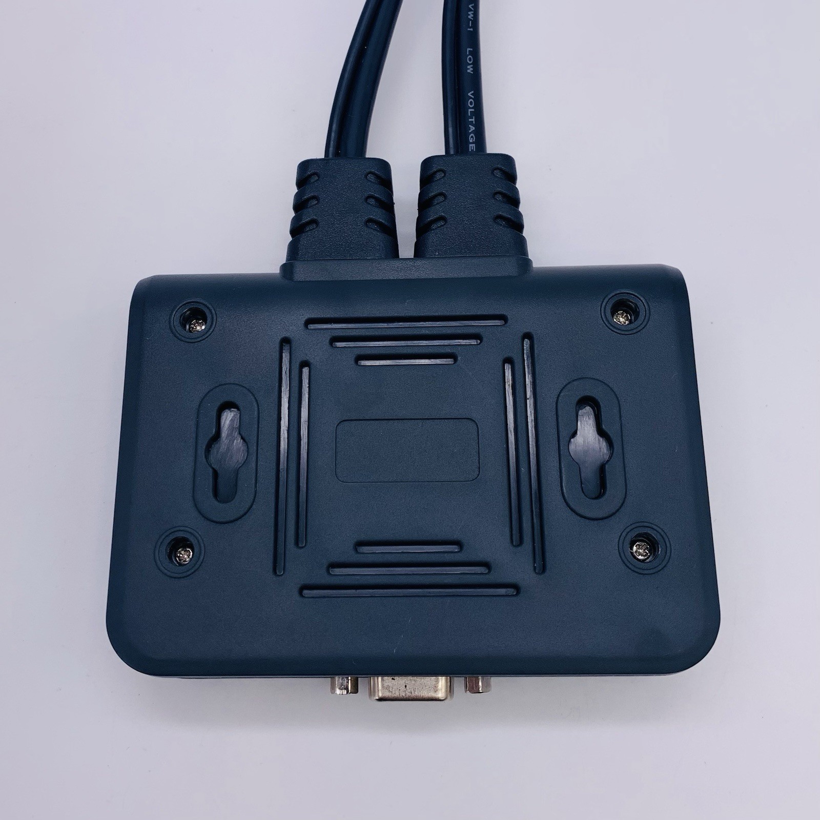 SweetySun 2 Port USB KVM Switch Box Only - Missing Plug in Play Switch Button