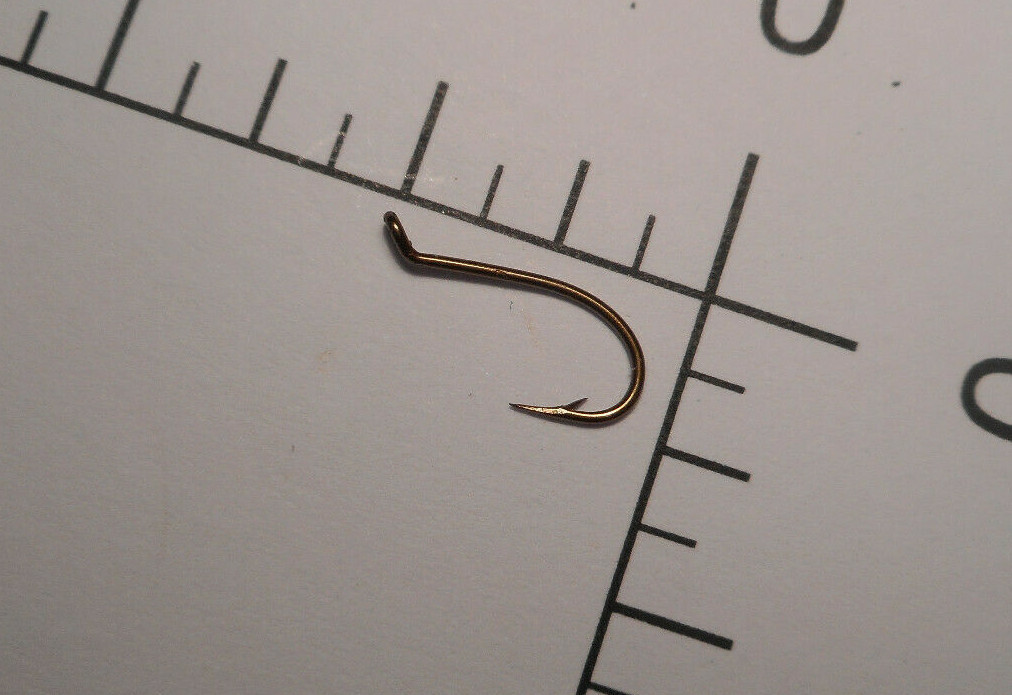 100 MUSTAD #12 Classic DRY Fly Tying Sproat Hooks STRAIGHT UP EYE 3913 B