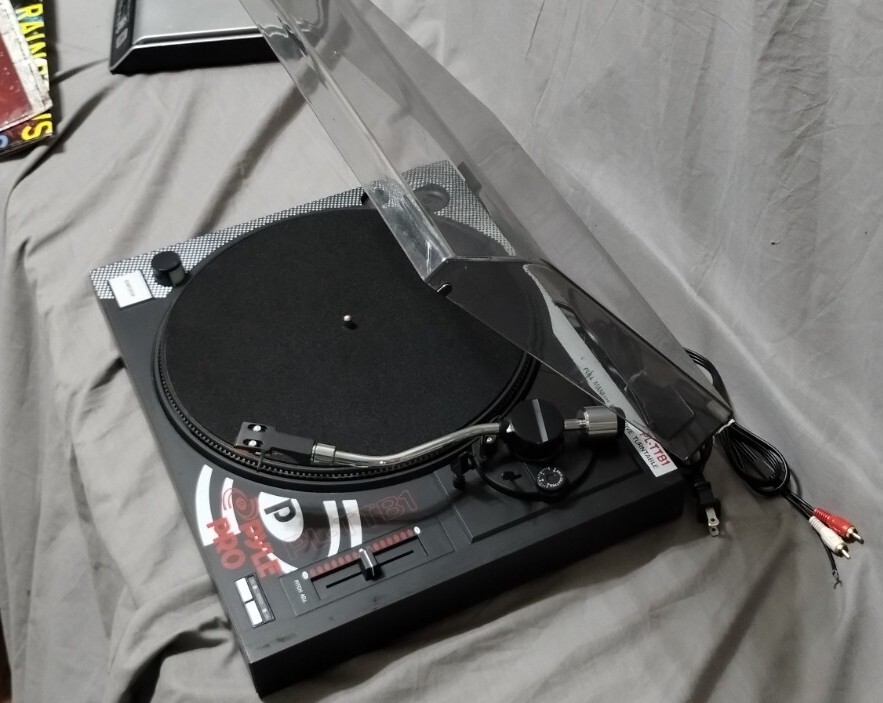 Pyle Pro PLTTB1 Professional Belt-Drive Manual Turntable Record Player