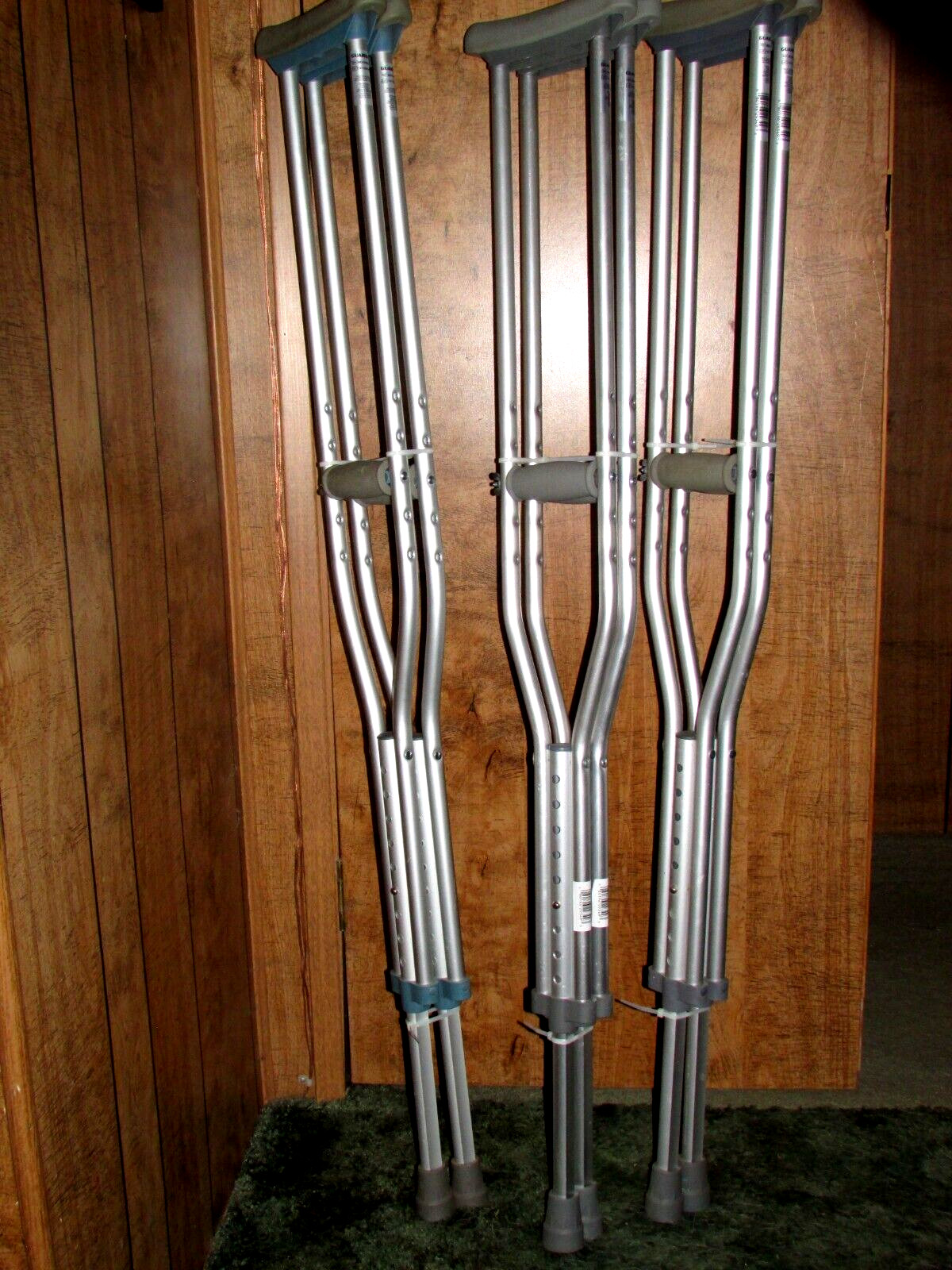 GUARDIAN aluminum push button CRUTCHES adjustable adult 5'2" to 5'10"(Nclst B)