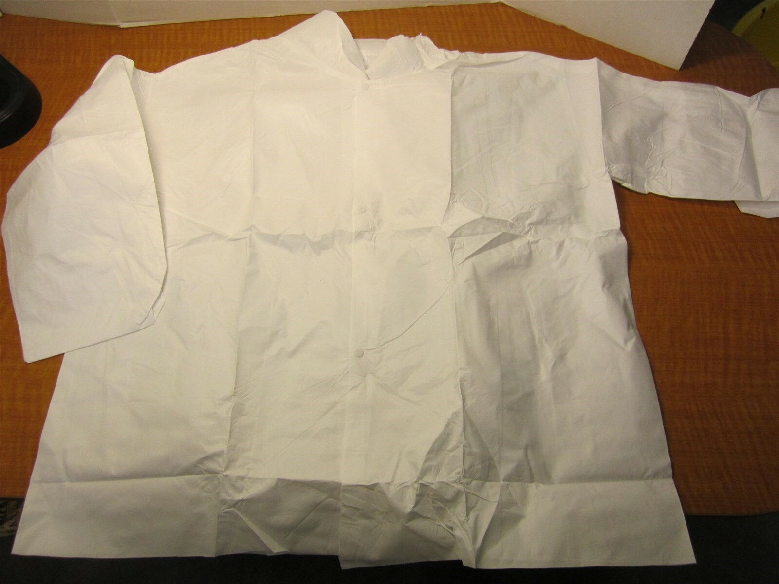 Lot Of 50 Disposable Button Front Long Sleeve Shirt Guards, Size 3XL