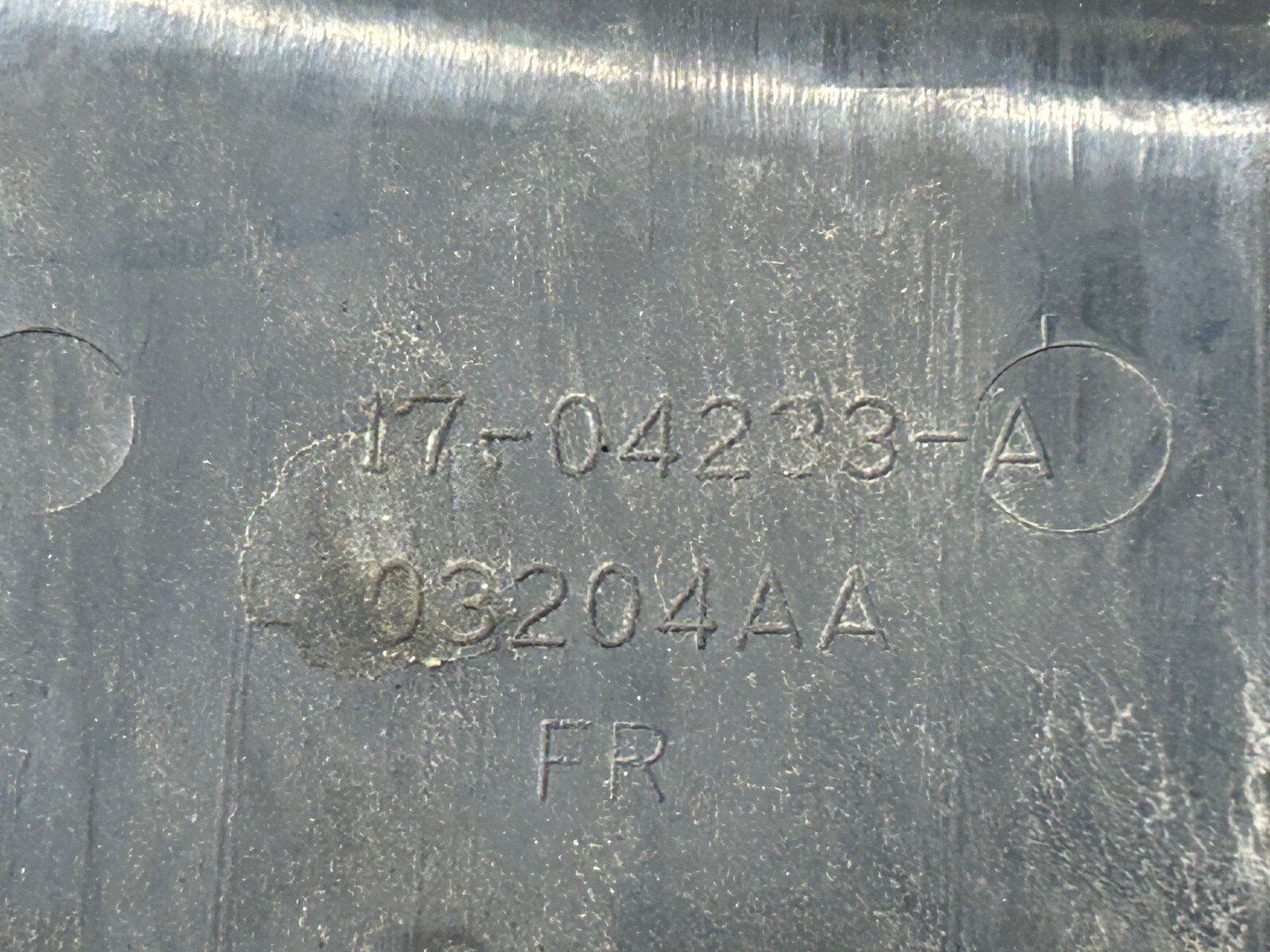 PETERBILT 17-04233 TRIM-REGISTER RH