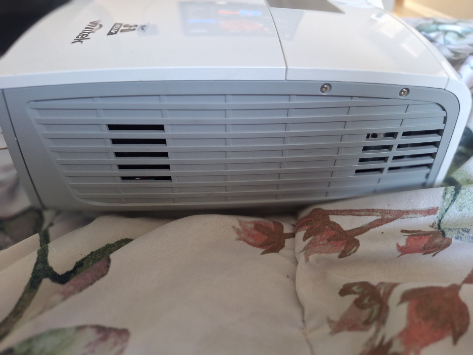 Vivitek D910HD DLP 3D Ready Projector No REMOTE