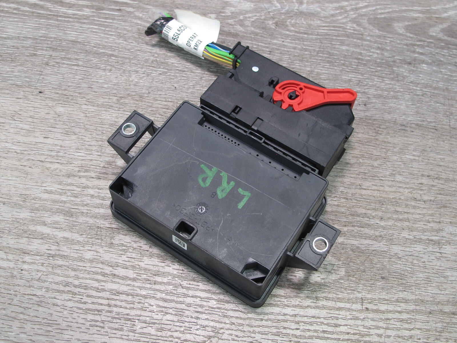 2014-2015 LAND RANGE ROVER L405 ELECTRIC PARKING BRAKE CONTROL MODULE