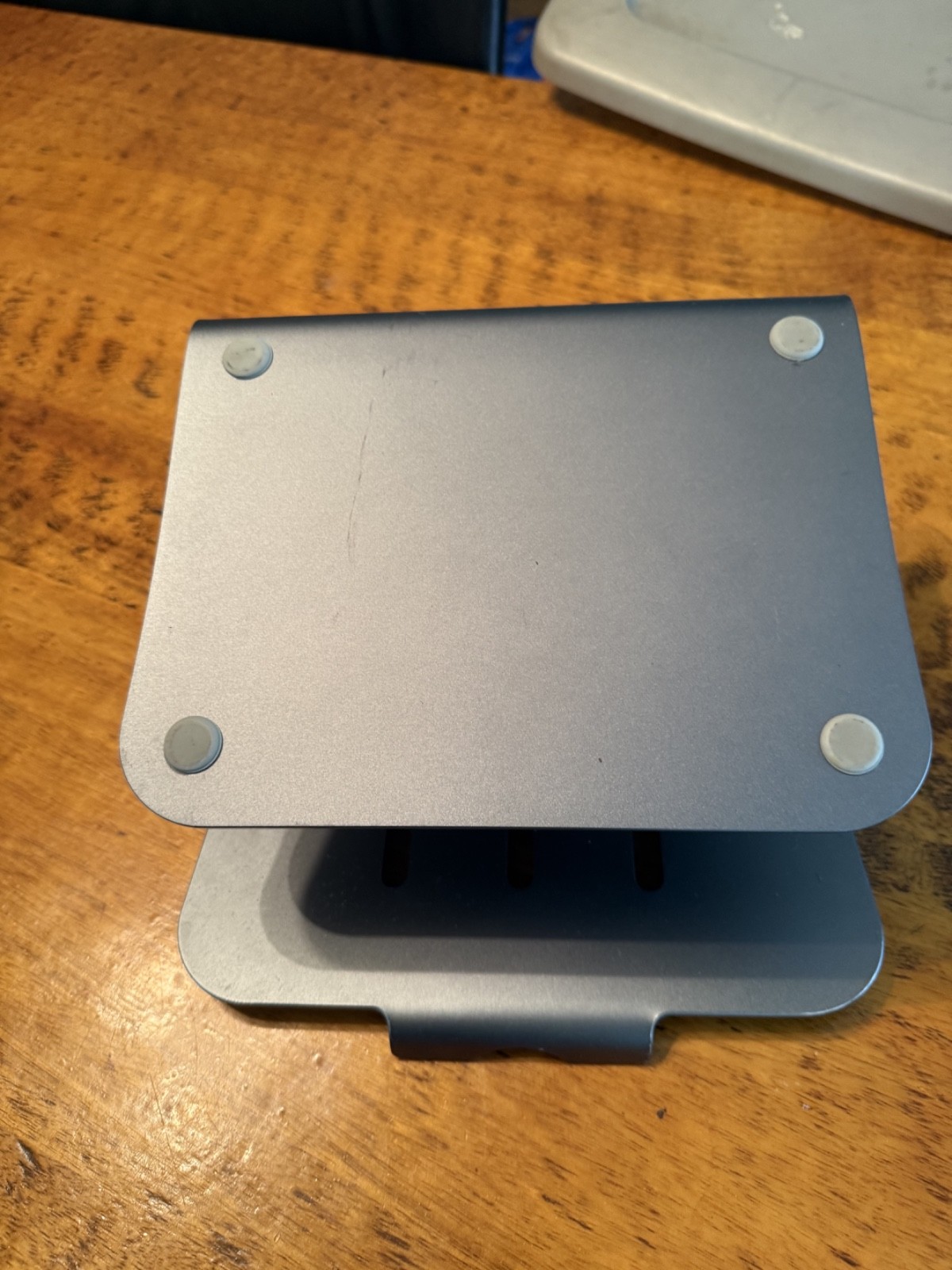 Metallic Laptop Stand / Laptop Holder - Aluminum rp29