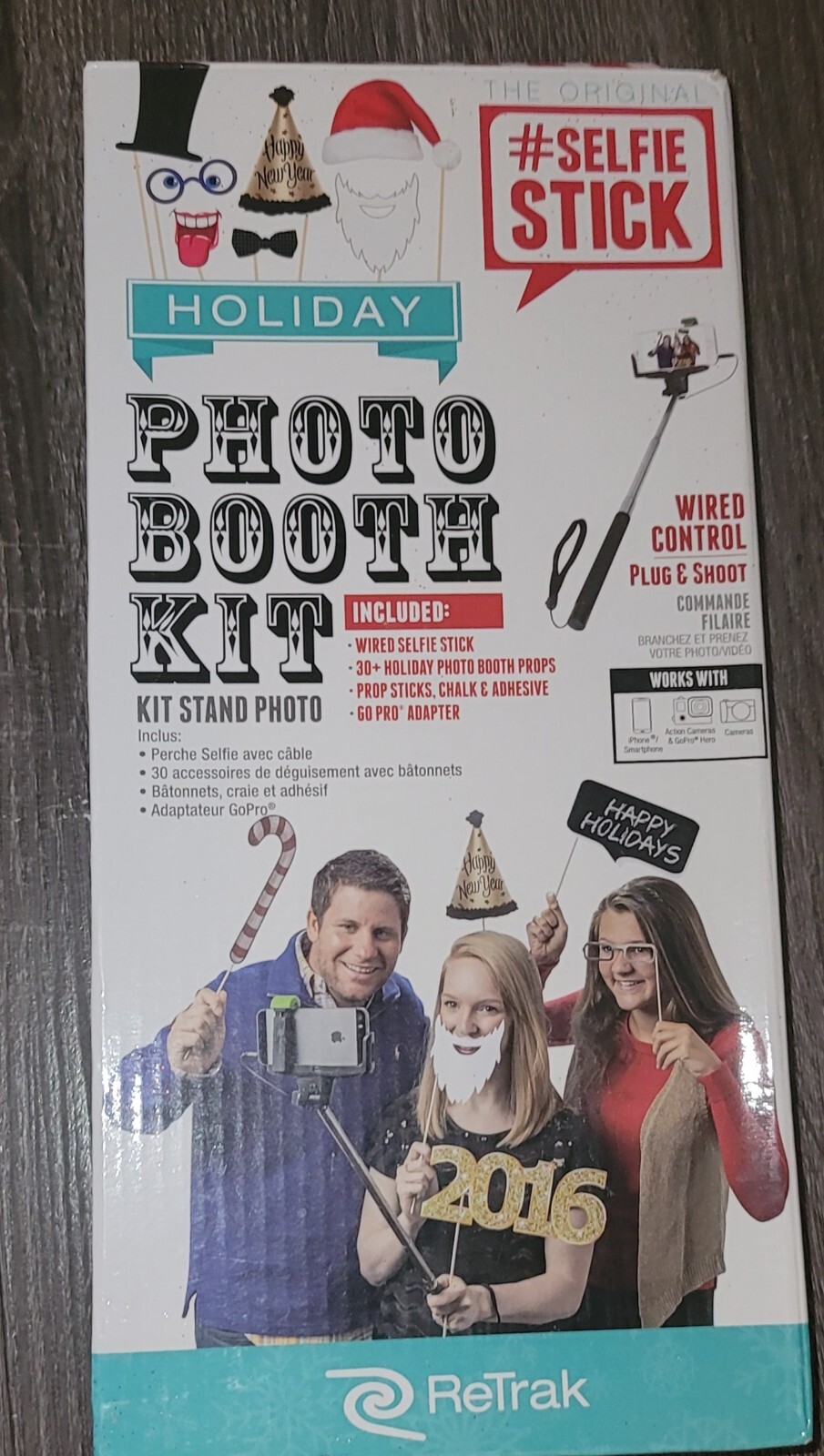 RETRAK HOLIDAY PHOTO BOOTH KIT WITH THE ORIGINAL SELFIE STICK KIT STAND 2016