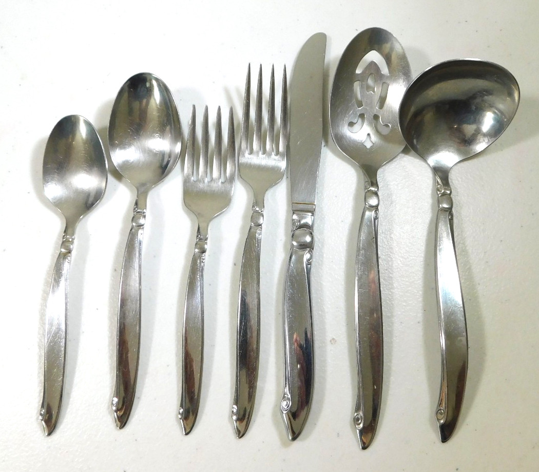 WM. A ROGERS SHORELINE GLOSSY STAINLESS FLATWARE YOU PICK YOUR PIECE CHOICE