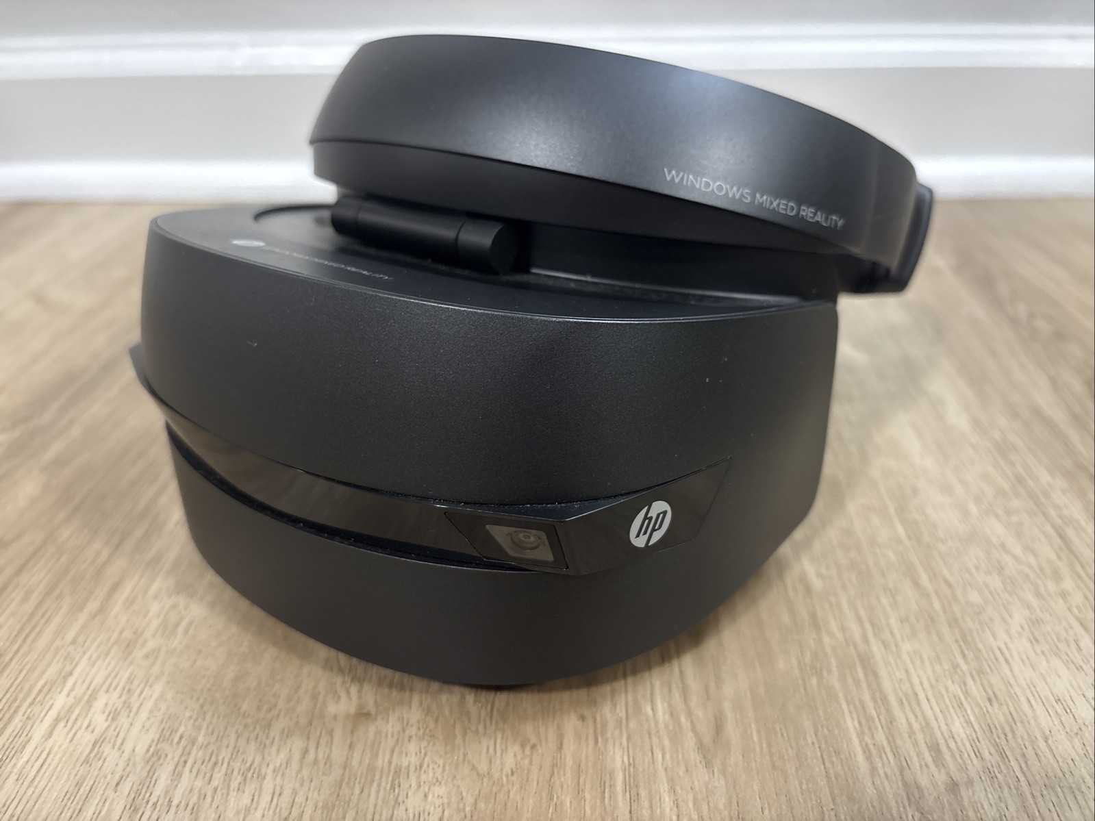 HP VR1000-100 Windows Mixed Reality Headset with Controllers, Black - See Pics