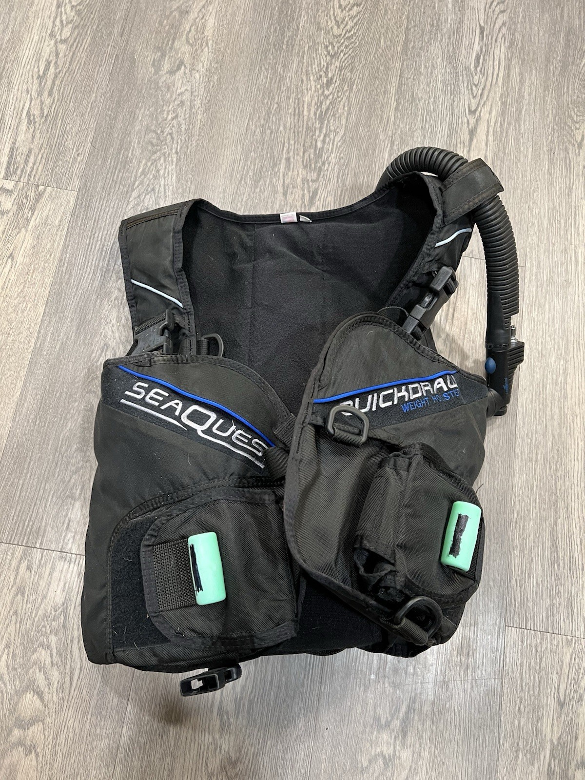 SeaQuest  Scuba Diving BCD Quick Draw Weight Holster Size Small