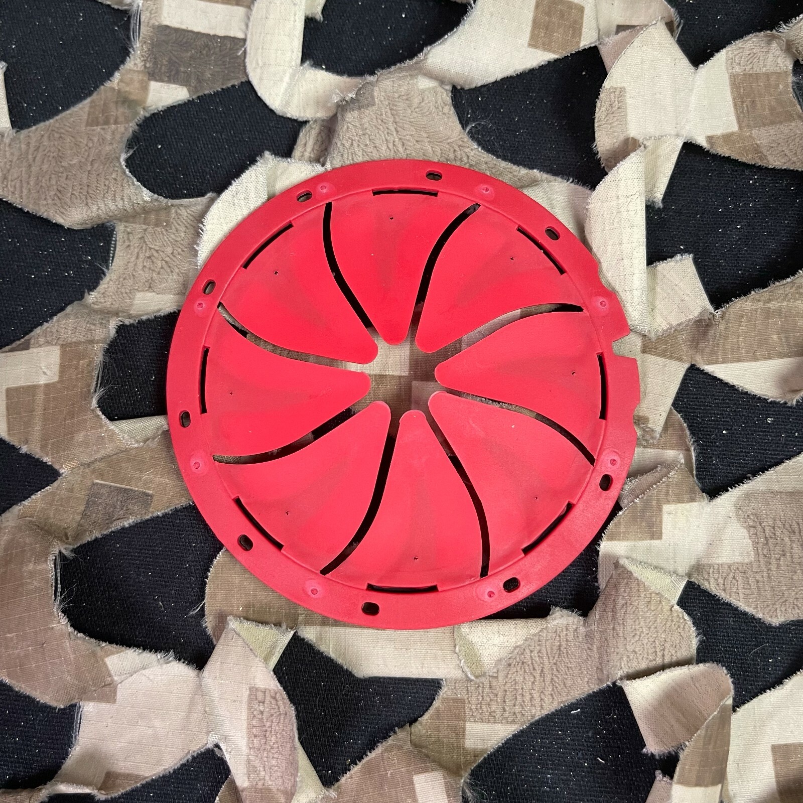 NEW Dye Rotor Quick Feed Lid 6.0 - Black/Red