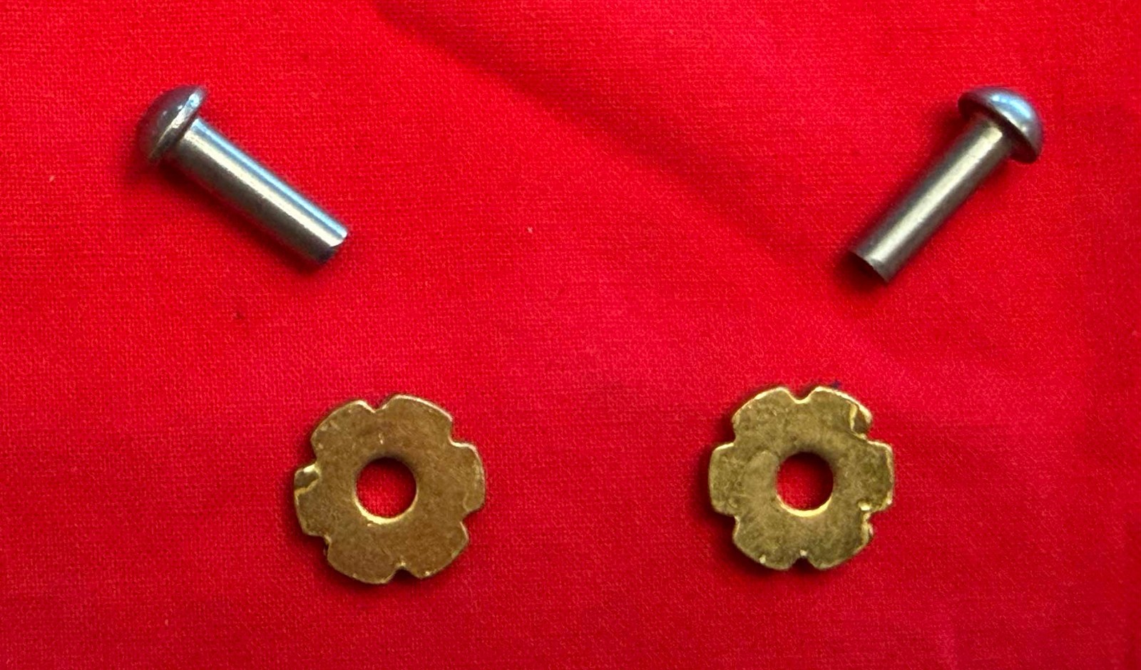 NEW/OLDSTOCK 5/8" Brass Flower COWBOY VAQUERO SPUR ROWELS & Pins