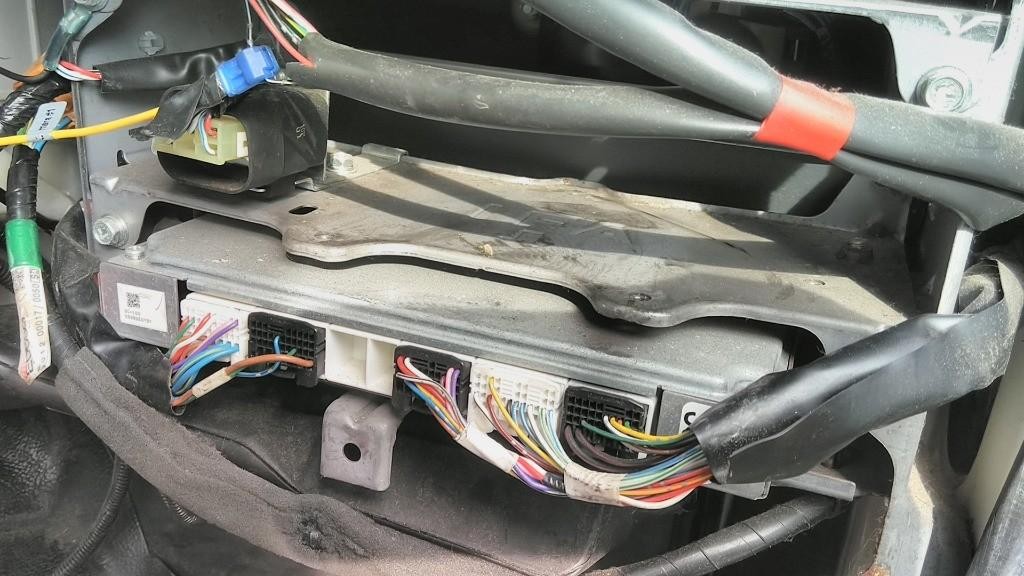 Replaces 0529 032 0073,S8990-E0070 2013 HINO 338 CHASSIS CONTROL MODULE (CCM) ,