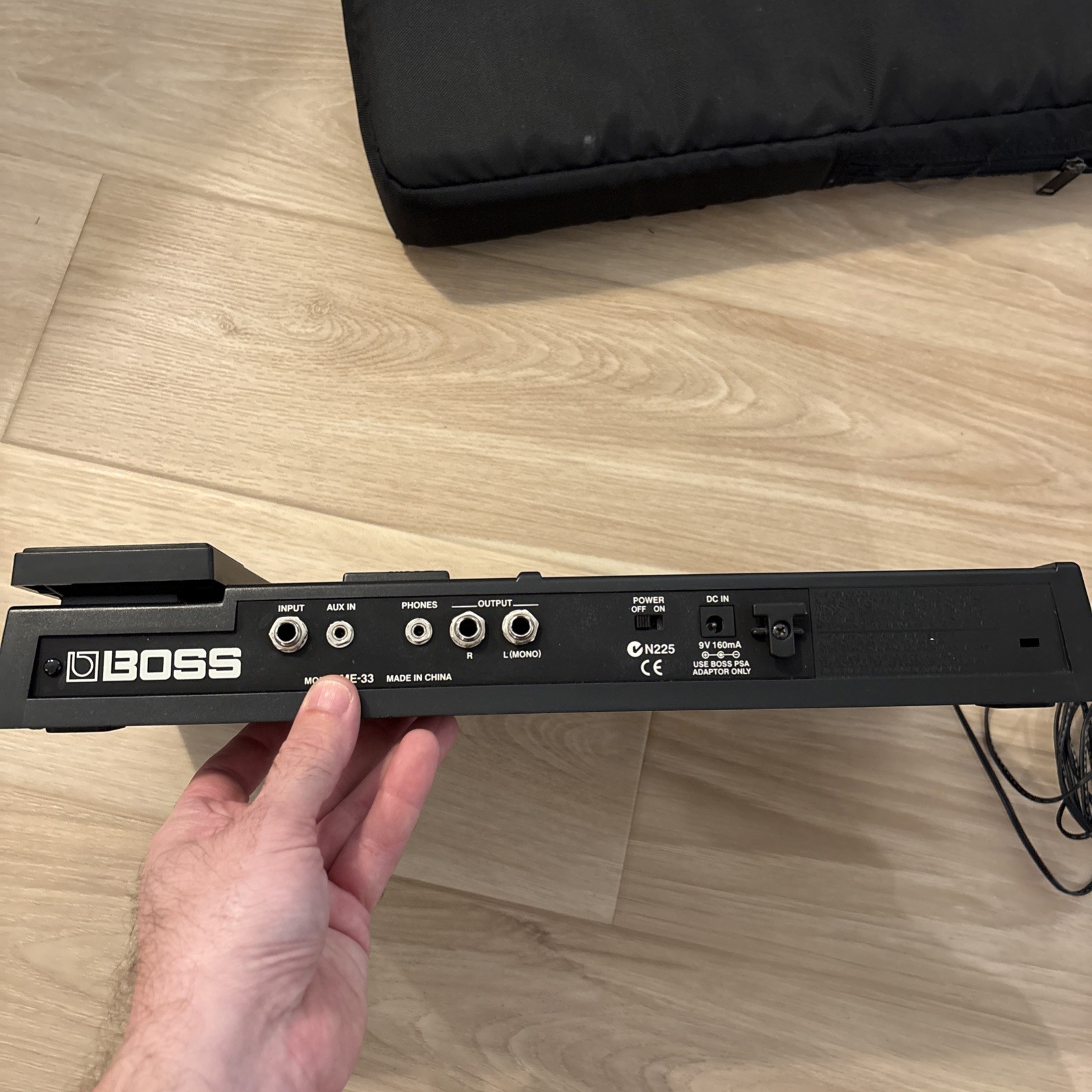 BOSS ME-33 Multi-Effects Guitar Effects Pedal excellent condition