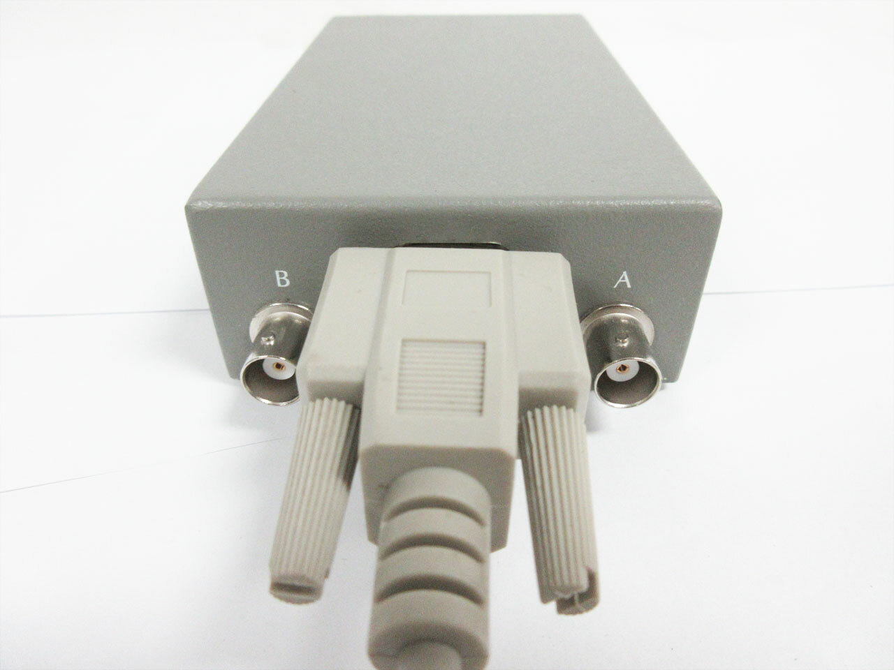 STANFORD RESEARCH SYSTEMS SR550 FET VOLTAGE PREAMPLIFIER WITH CABLE SRS