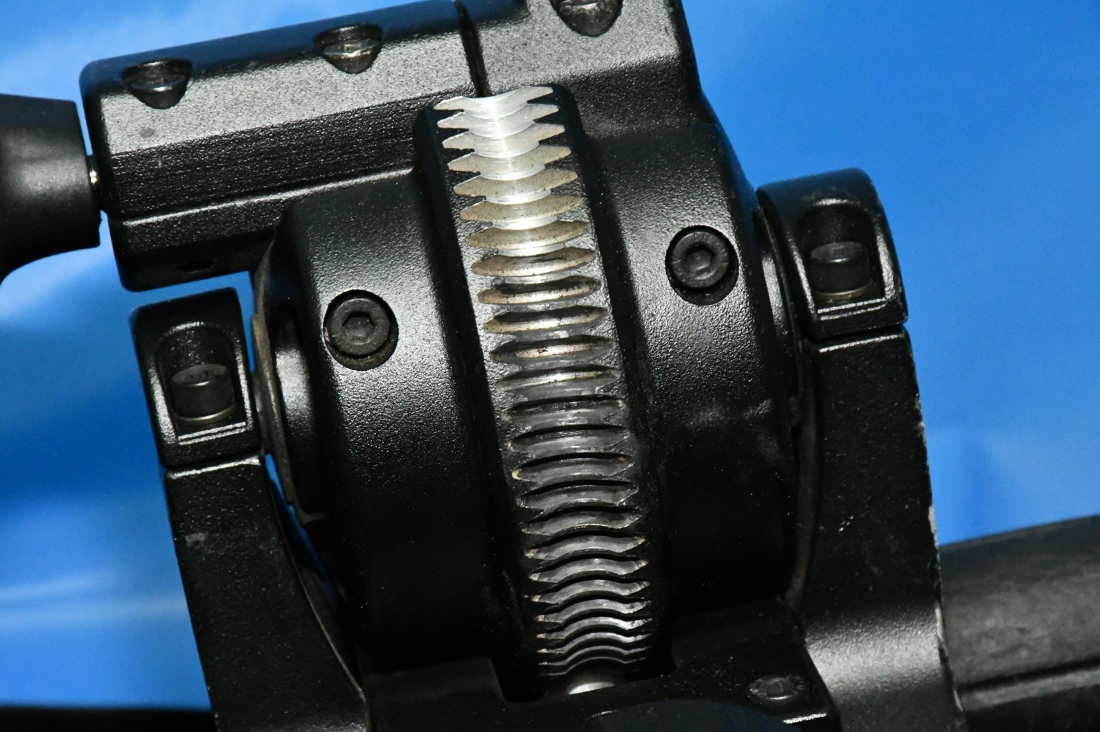 Manfrotto Geared Pan-and-Tilt Head with Select Quick Release Plates