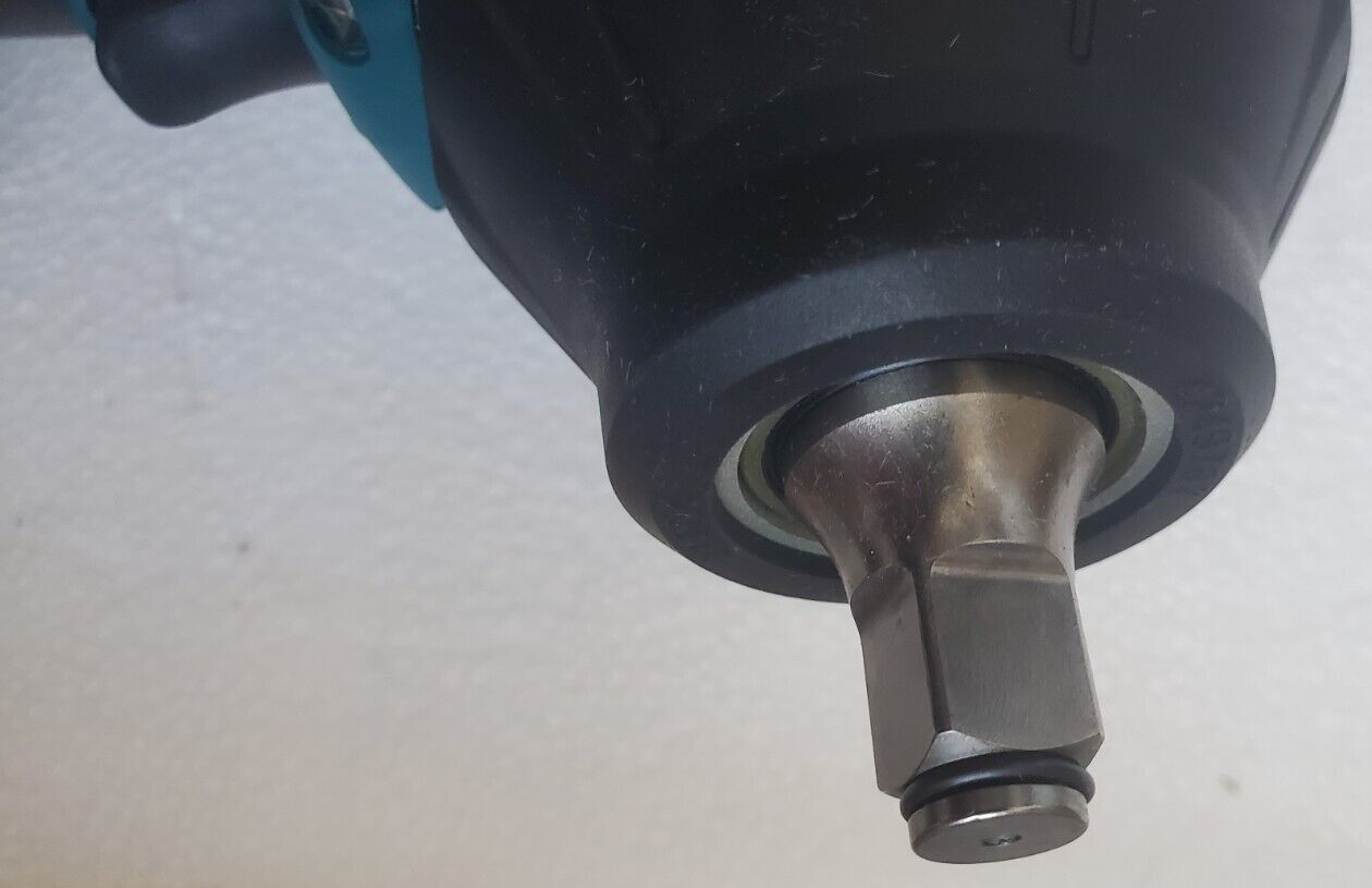 Makita 18v Brushless High‑Torque 1/2" Sq. Drive Impact Wrench Xwt08Z tool only