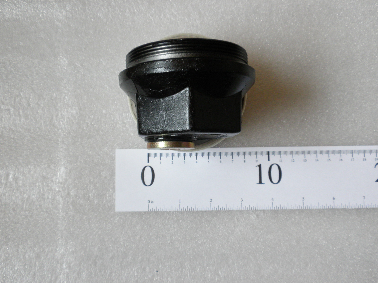 To Fit Iveco 75E14,15,17 Hub Oil Cap Euro and early Tector 7184092