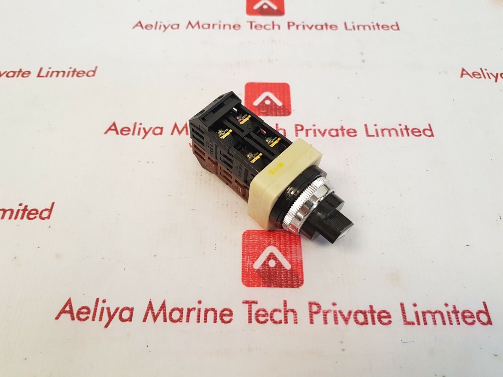 Fuji Electric AH30 Command Switch AH30-P2