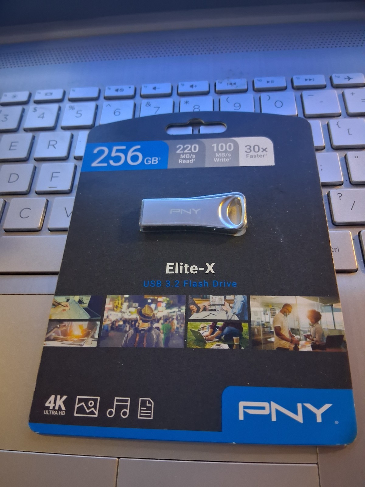 PNY Elite-X USB 3.2 Flash Drive